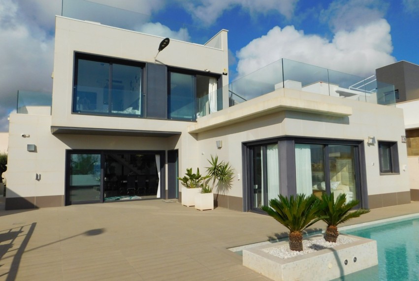 Resale - Villa - San Miguel de Salinas