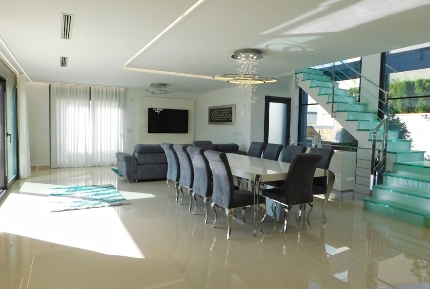 Resale - Villa - San Miguel de Salinas