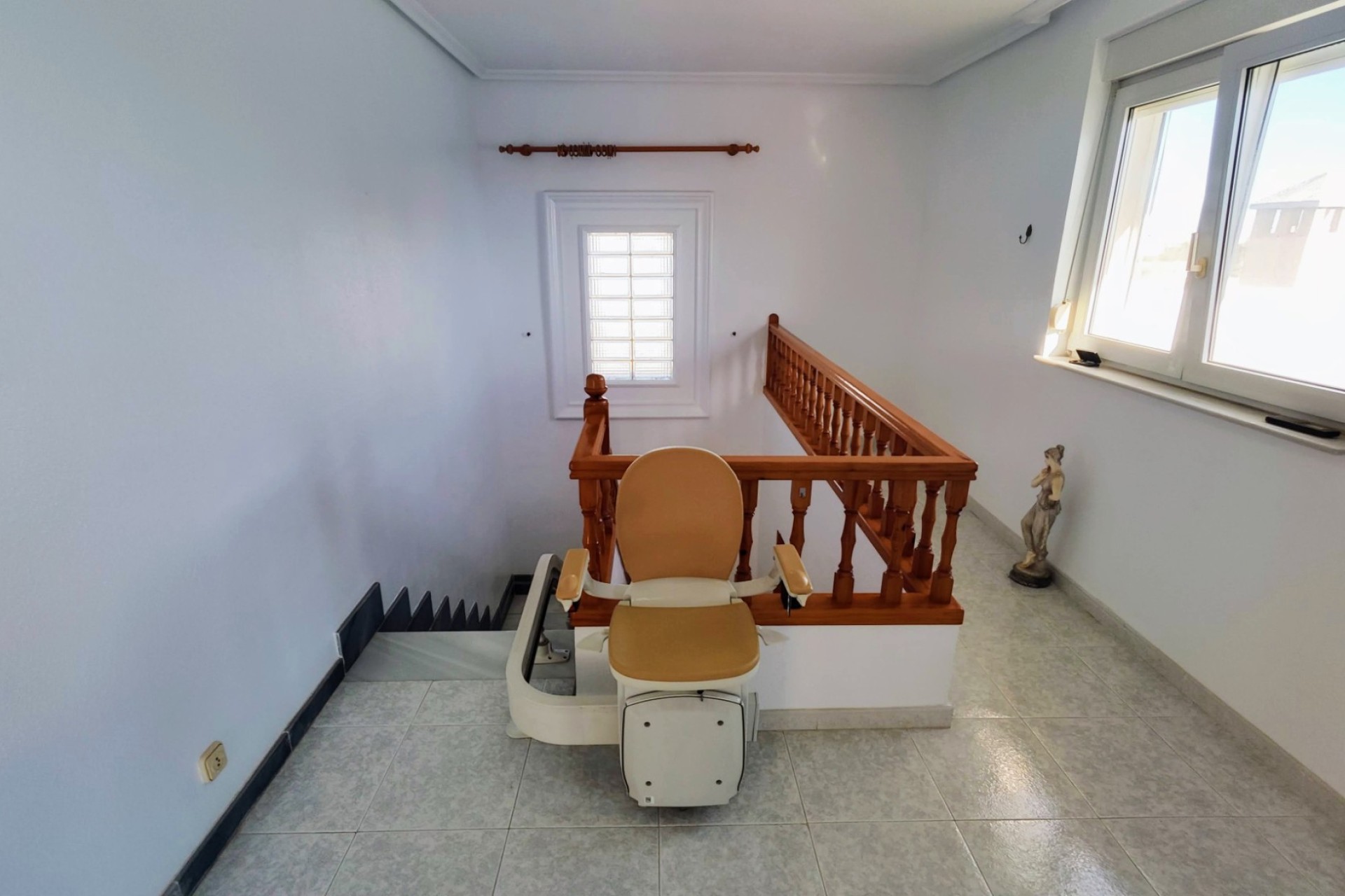 Resale - Villa - San Miguel de Salinas