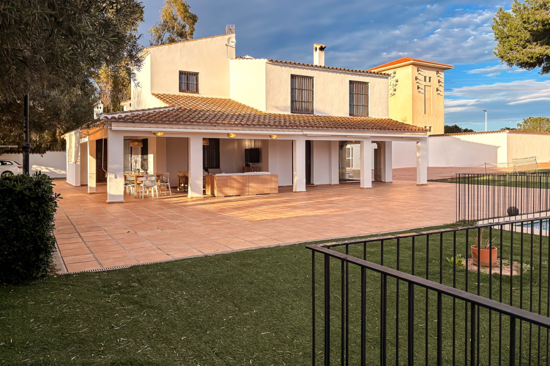 Resale - Villa - Santa Pola - El Poble Llevanti