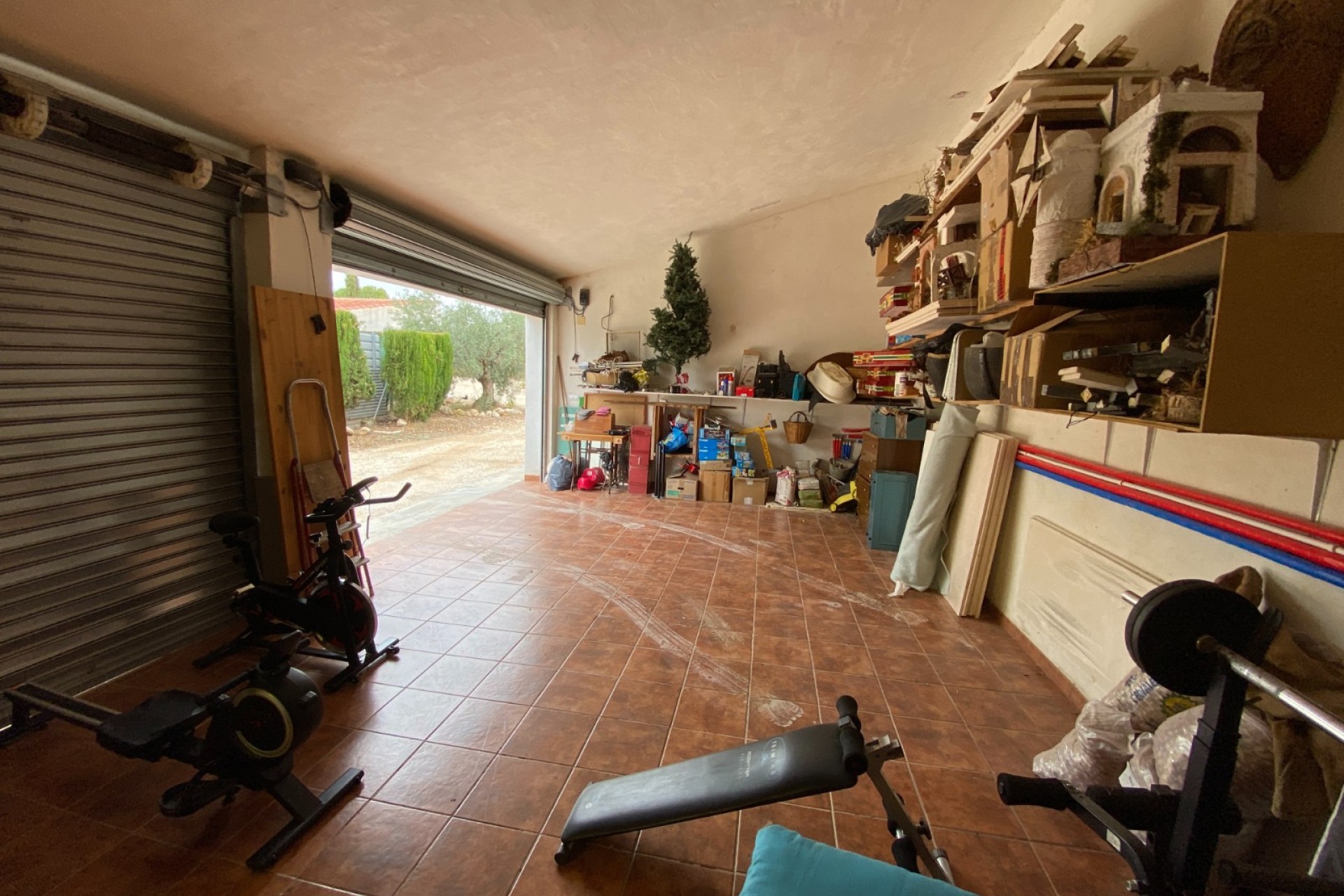 Resale - Villa - Sax