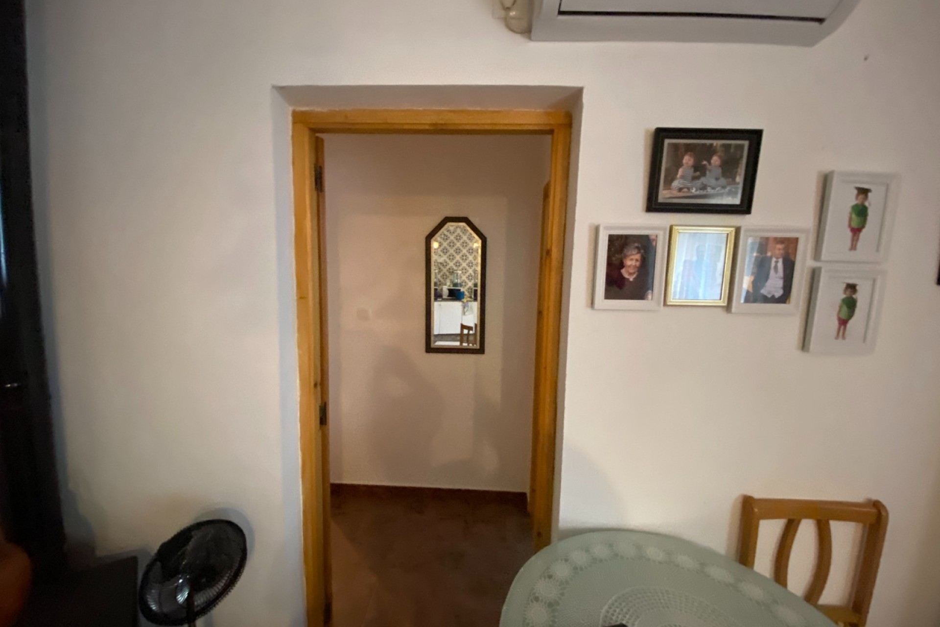 Resale - Villa - Sax