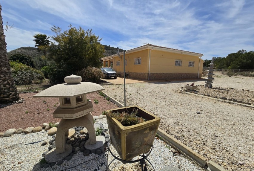 Resale - Villa - Sax