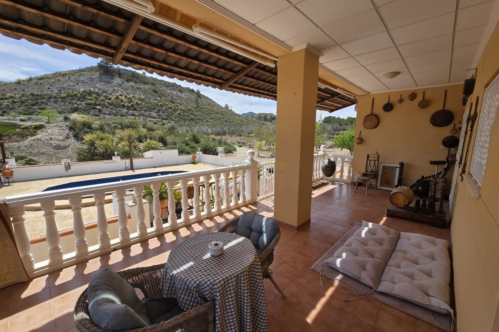 Resale - Villa - Sax