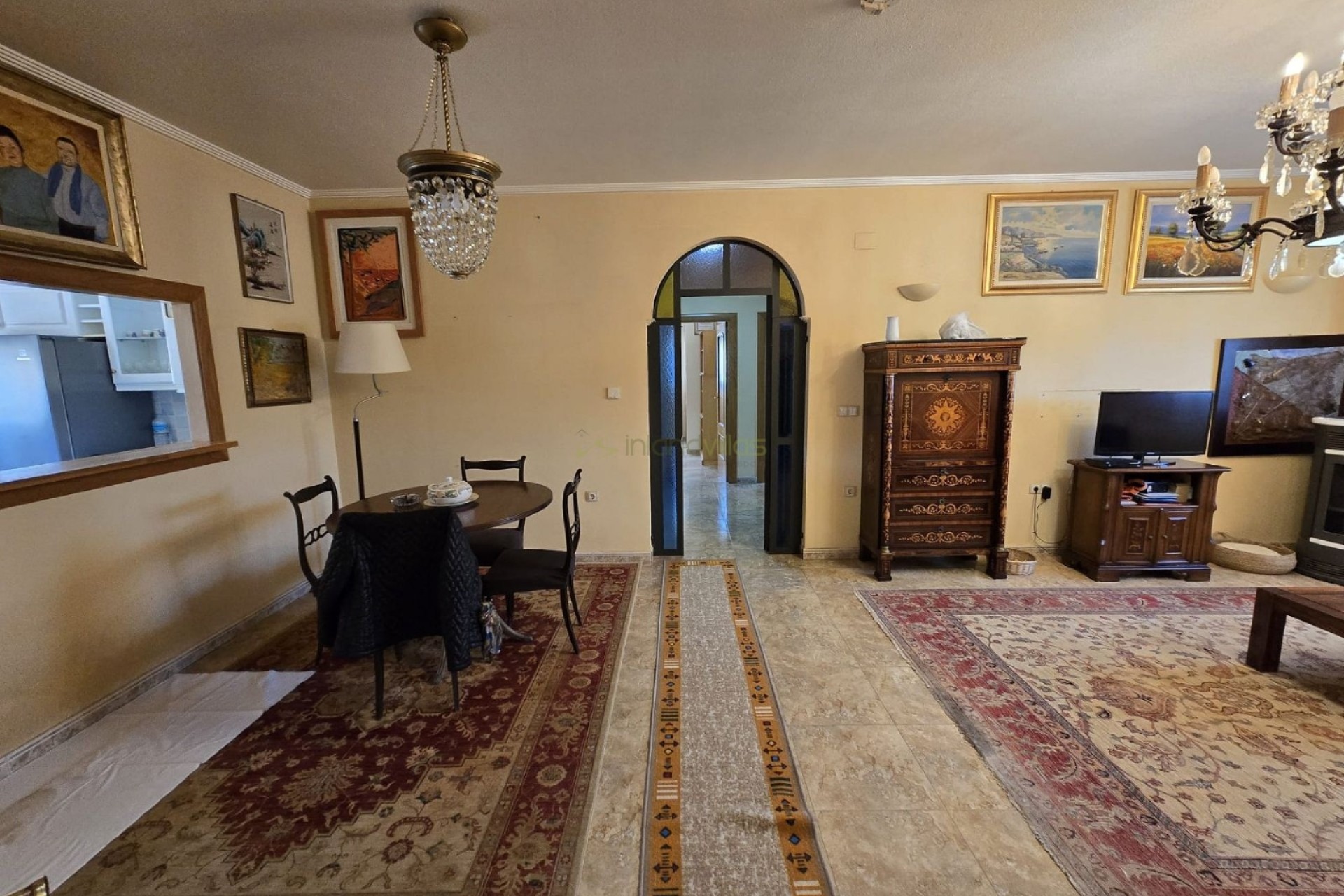 Resale - Villa - Sax