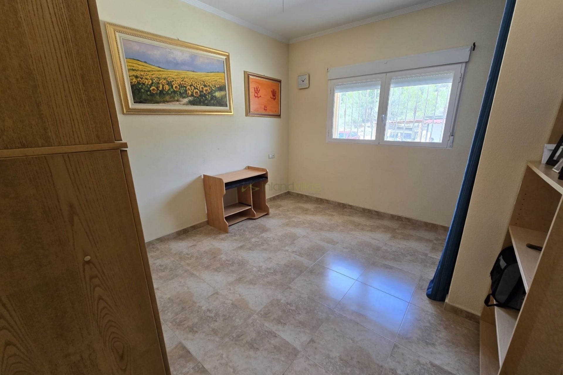 Resale - Villa - Sax