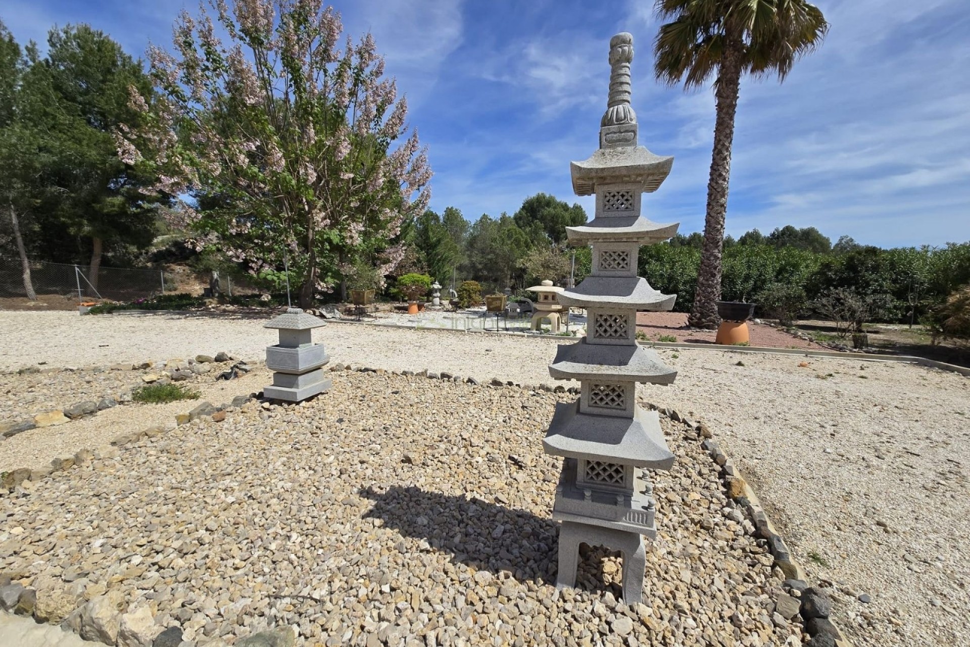 Resale - Villa - Sax