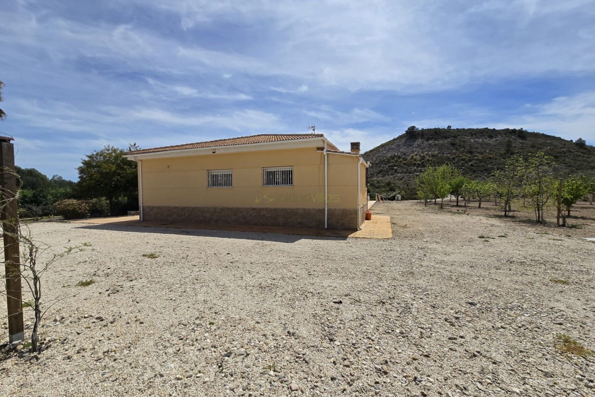 Resale - Villa - Sax