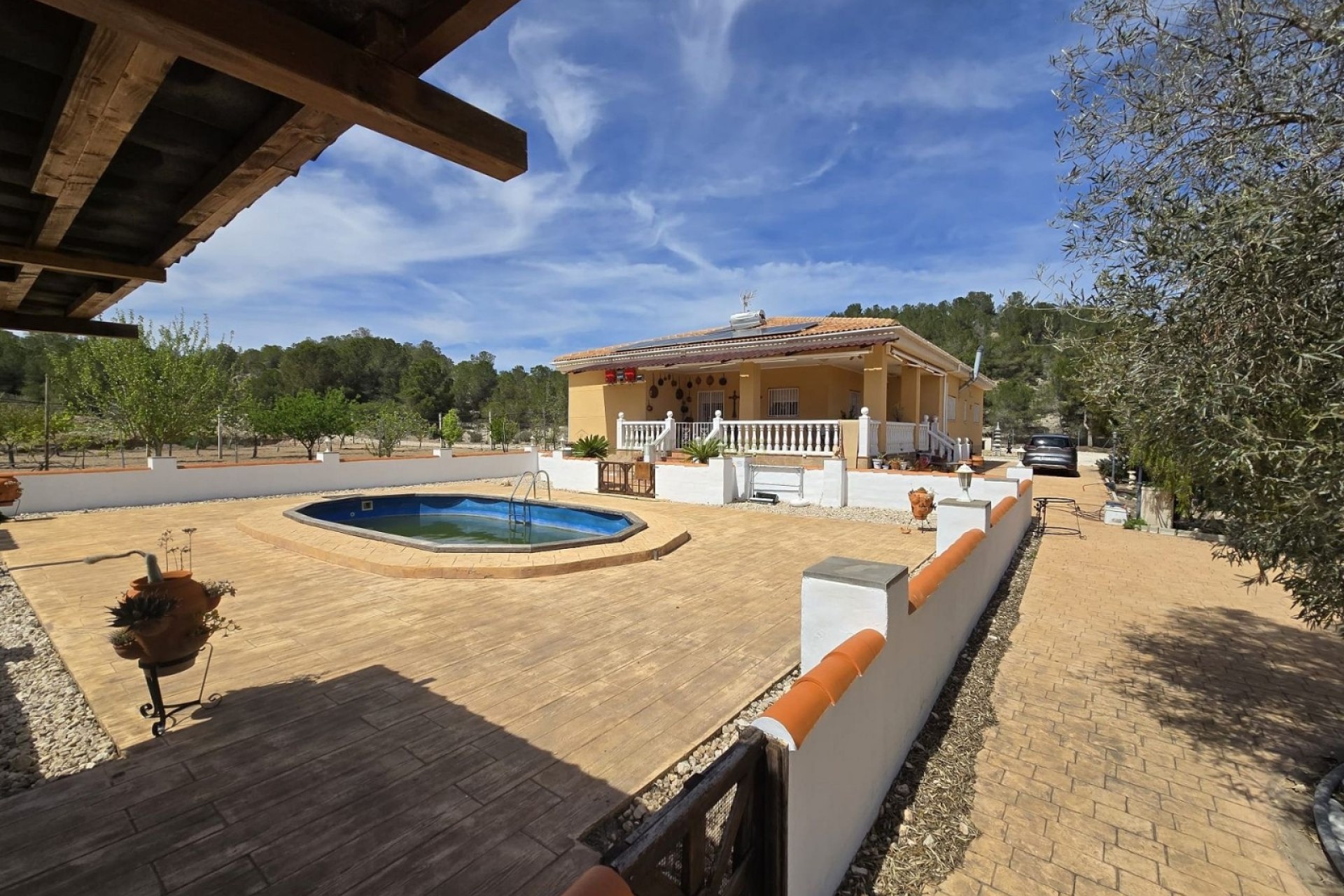 Resale - Villa - Sax