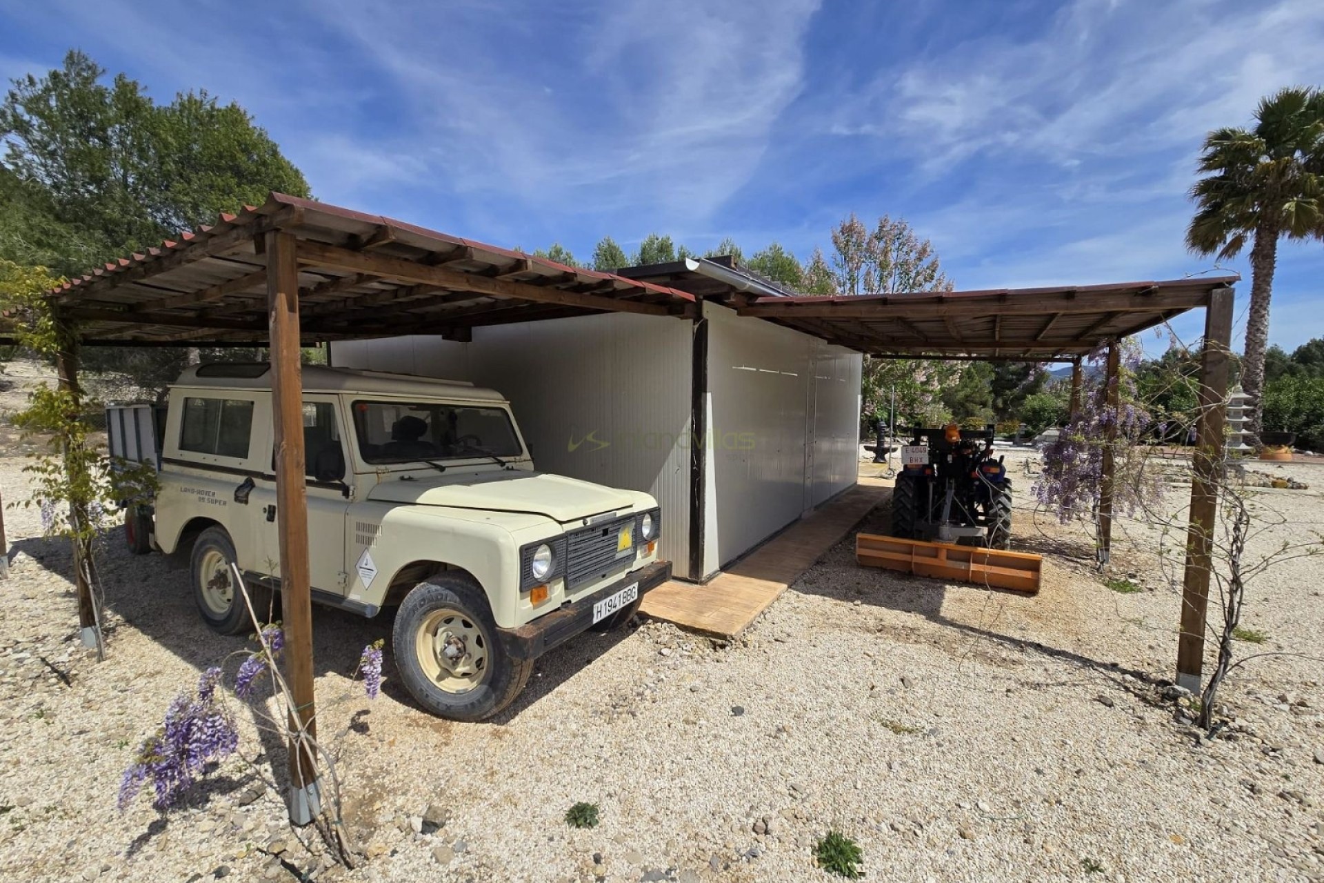 Resale - Villa - Sax