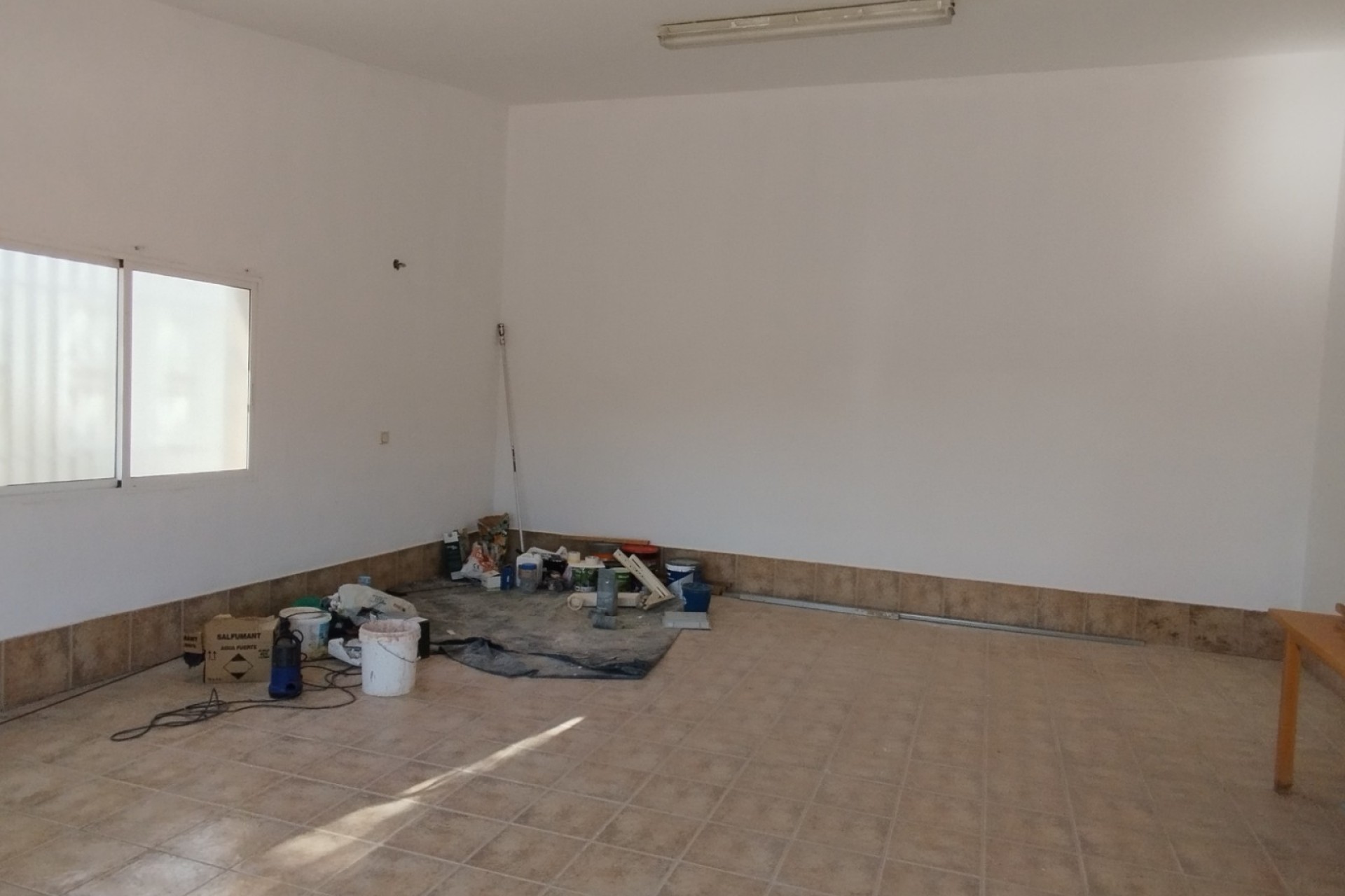 Resale - Villa - Sax