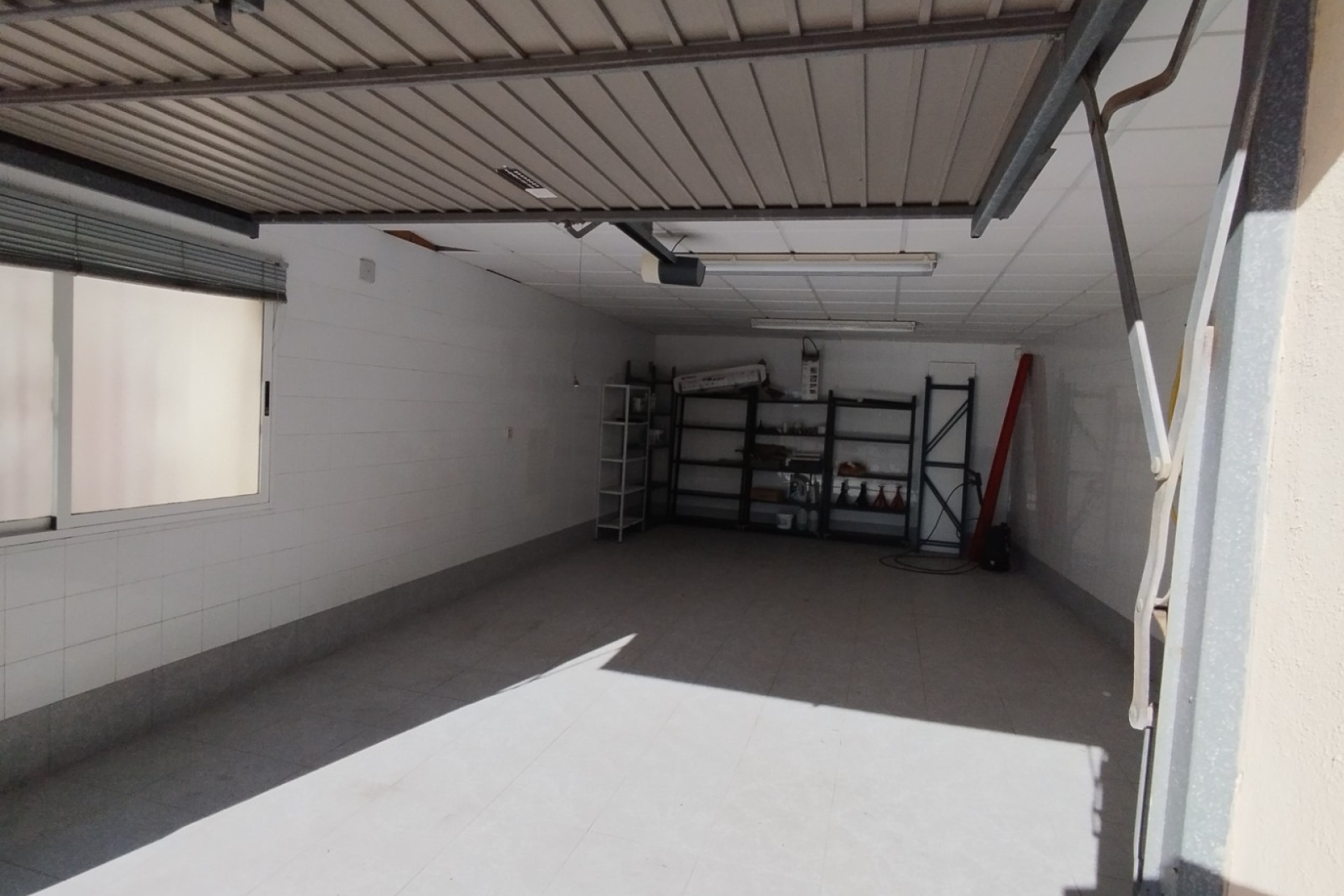 Resale - Villa - Sax