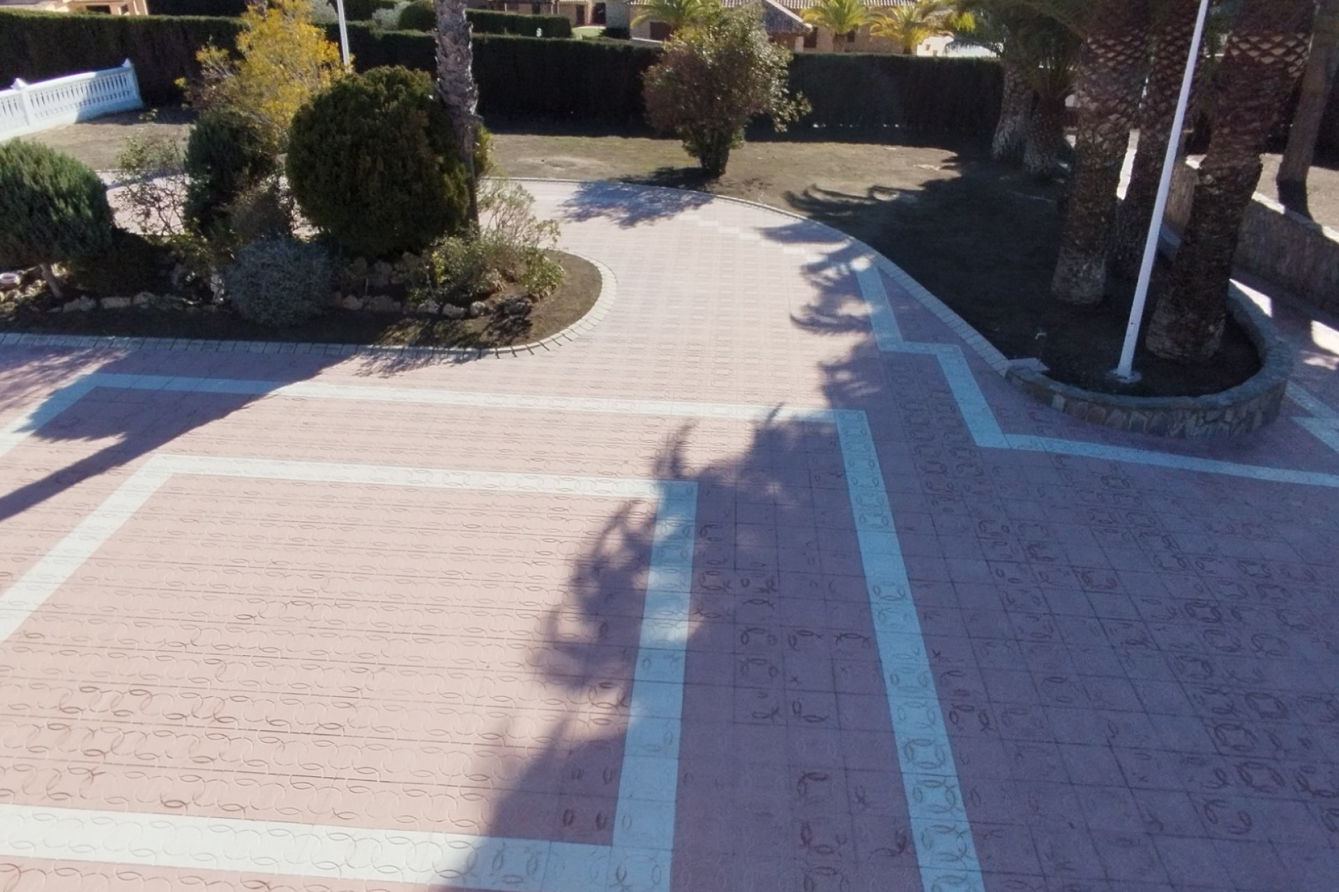 Resale - Villa - Sax