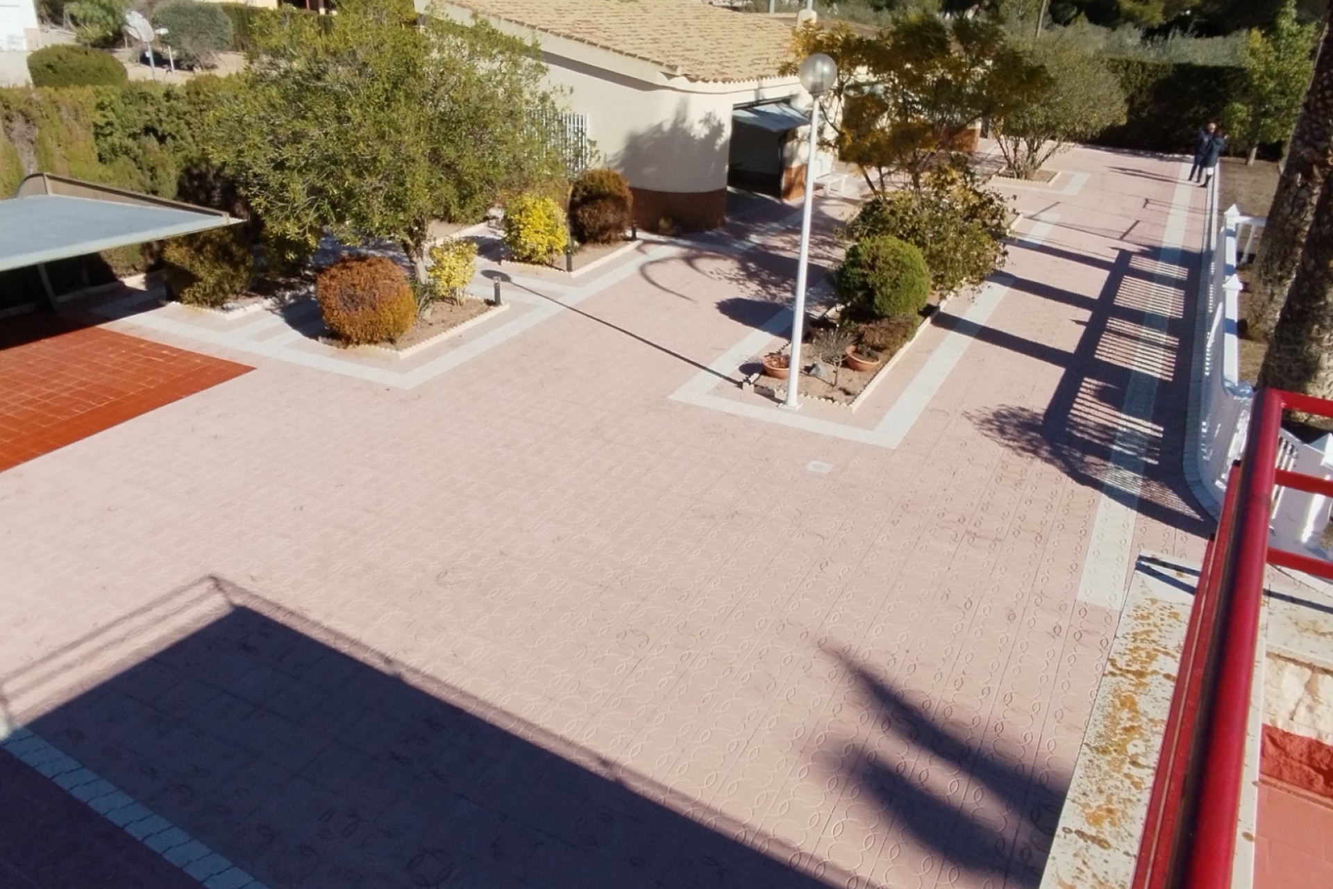 Resale - Villa - Sax