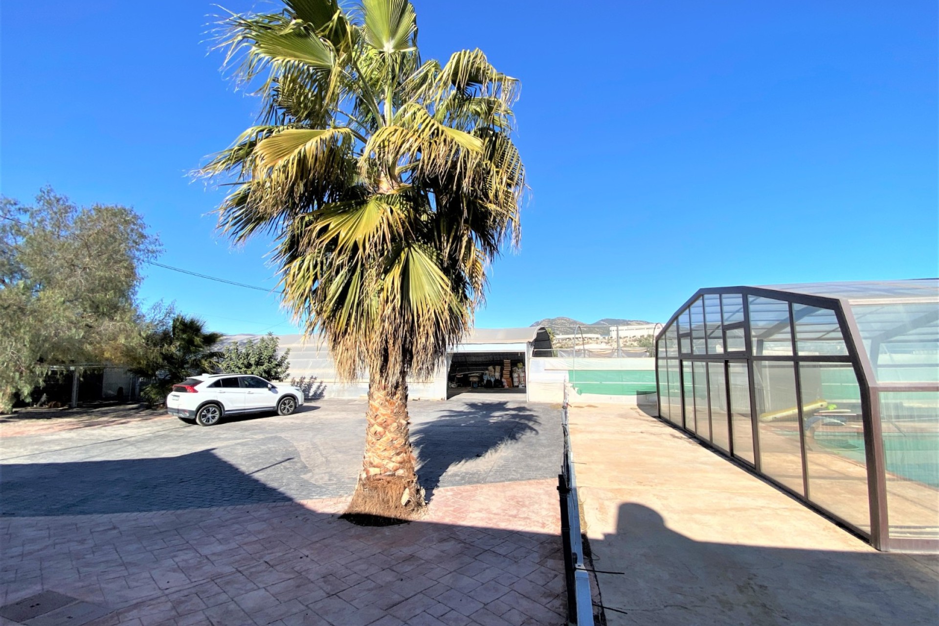 Resale - Villa - Sax