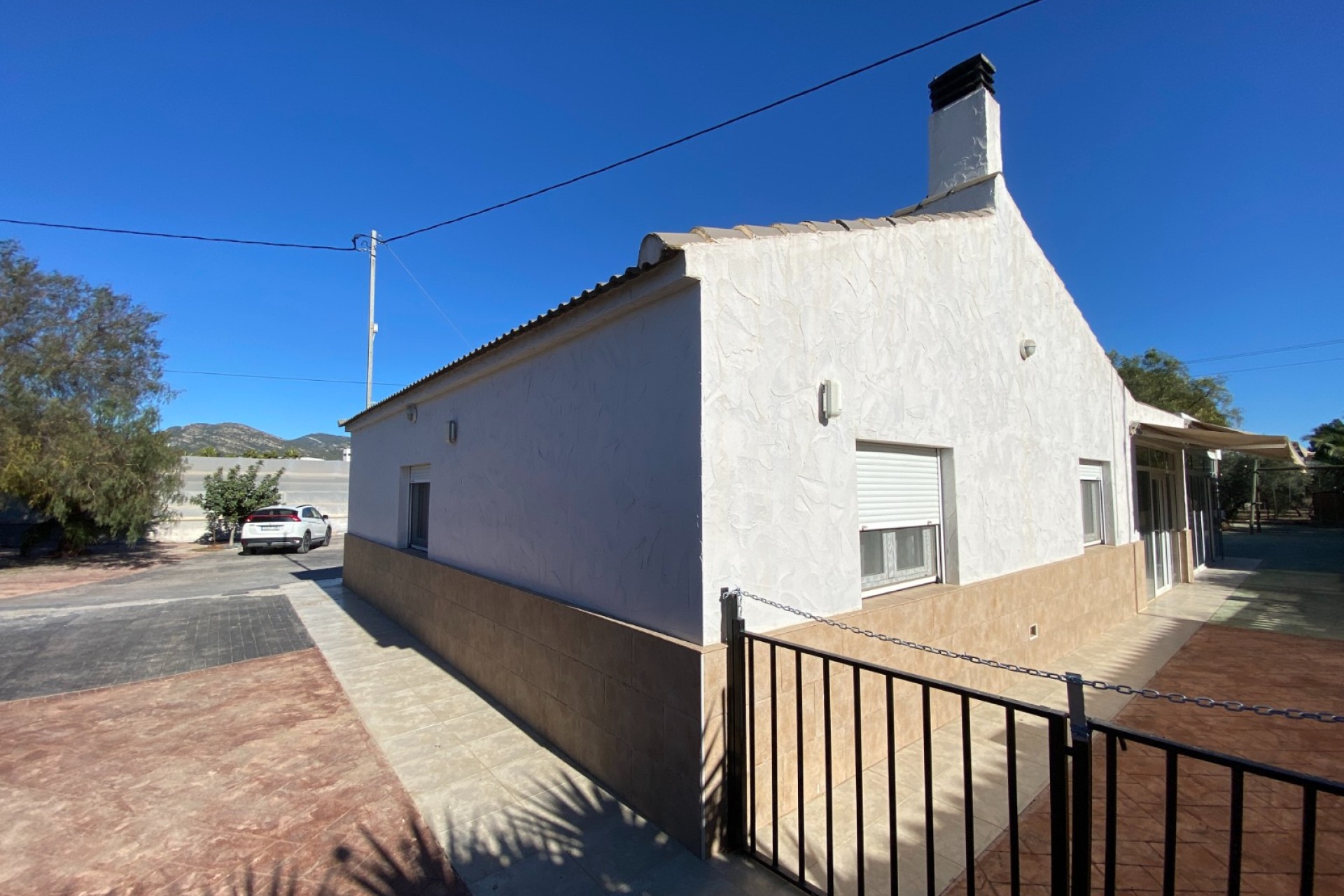 Resale - Villa - Sax