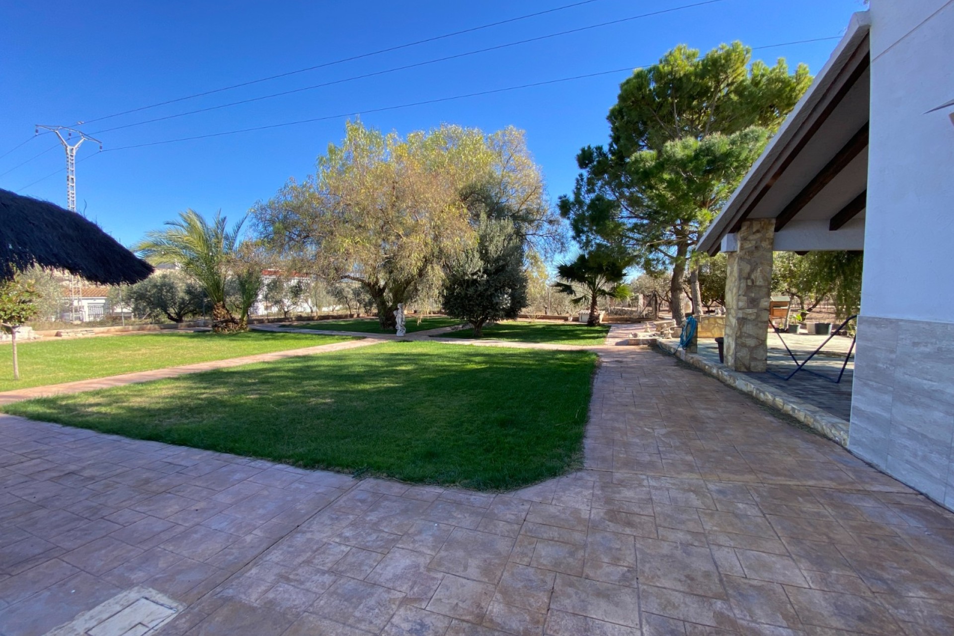 Resale - Villa - Sax