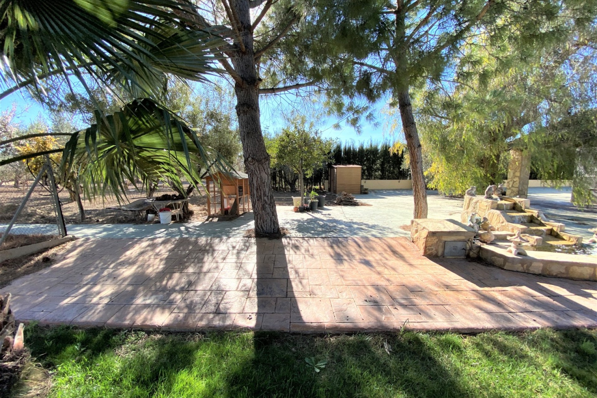 Resale - Villa - Sax