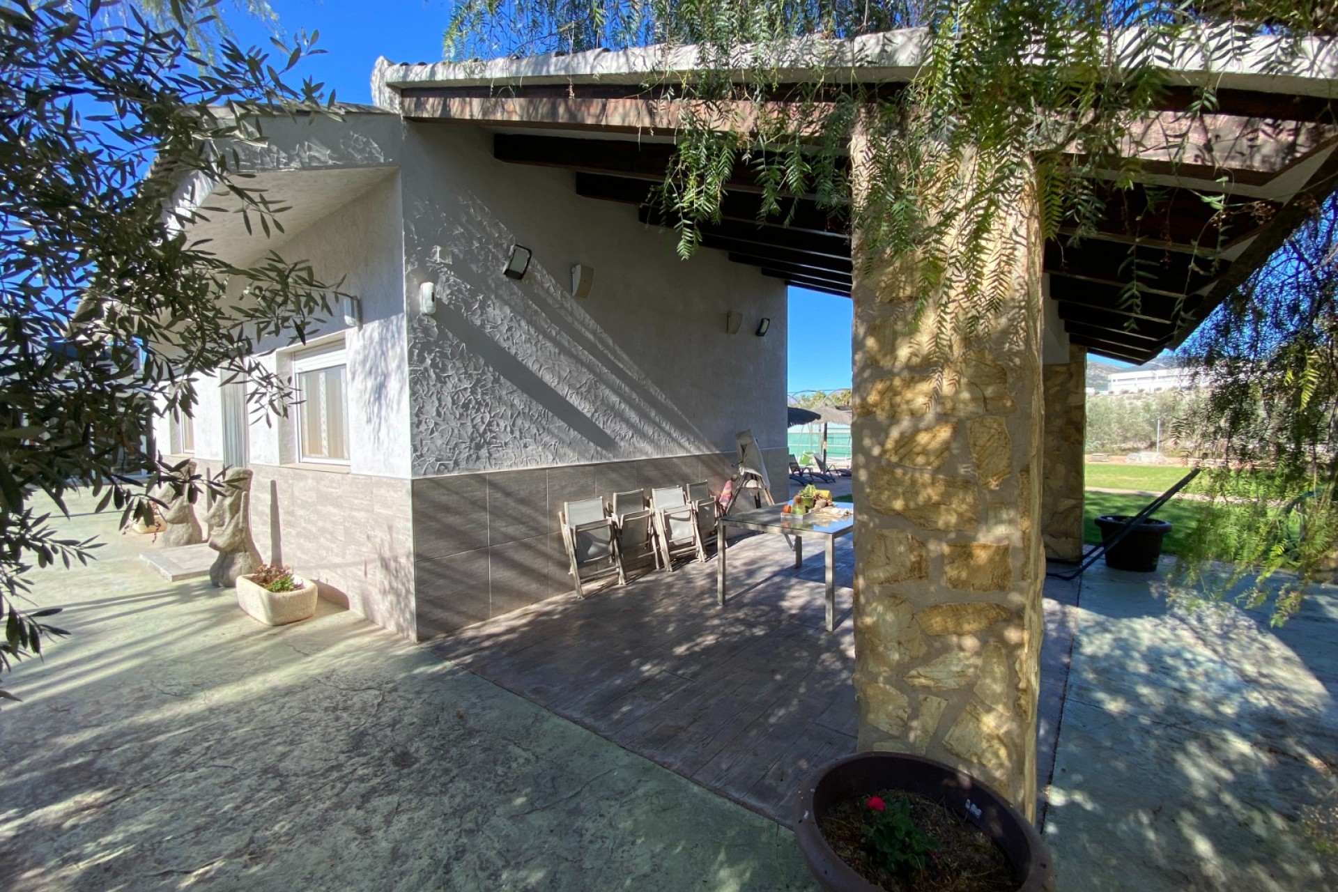 Resale - Villa - Sax