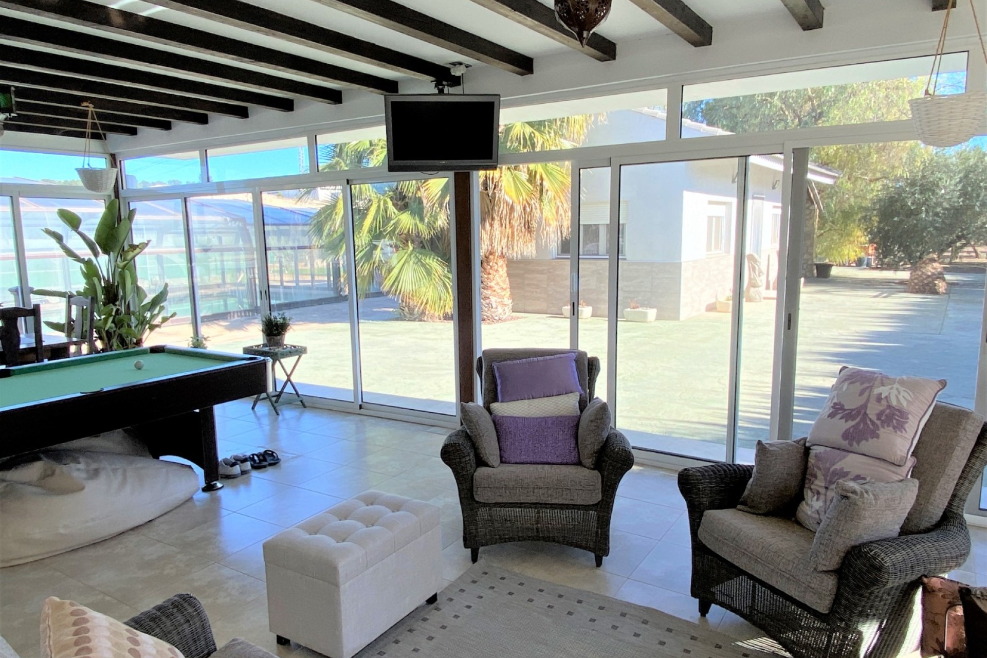 Resale - Villa - Sax