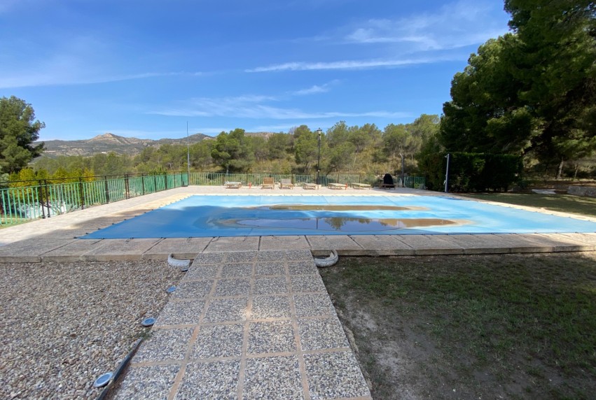 Resale - Villa - Sax