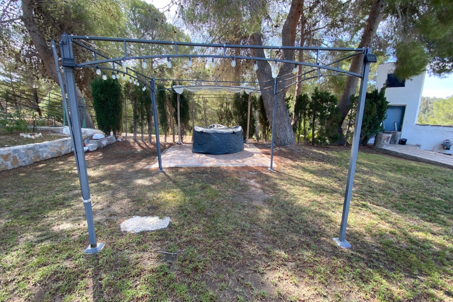 Resale - Villa - Sax