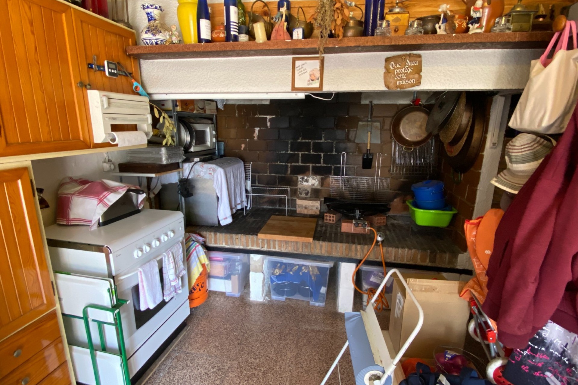 Resale - Villa - Sax