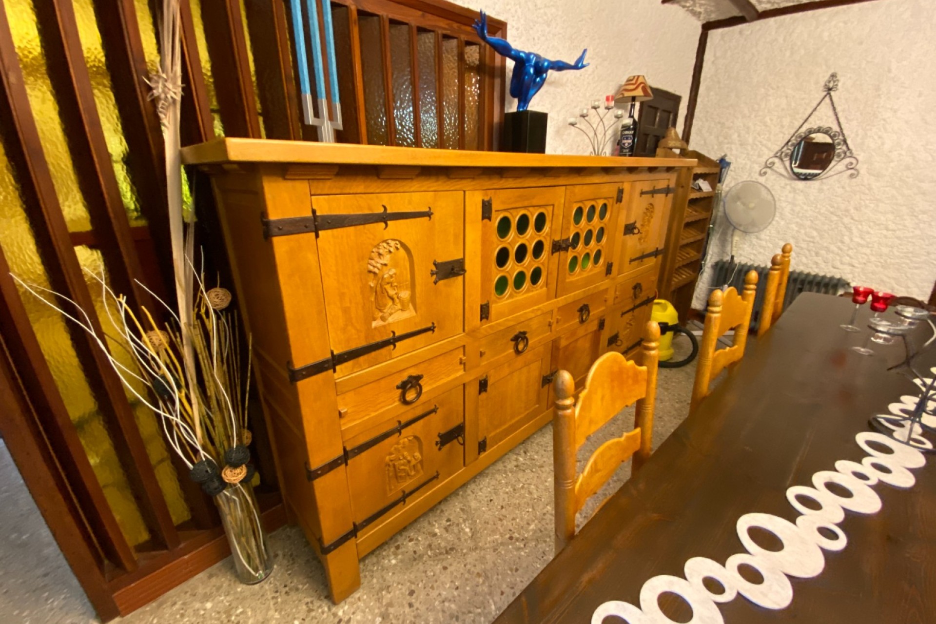 Resale - Villa - Sax