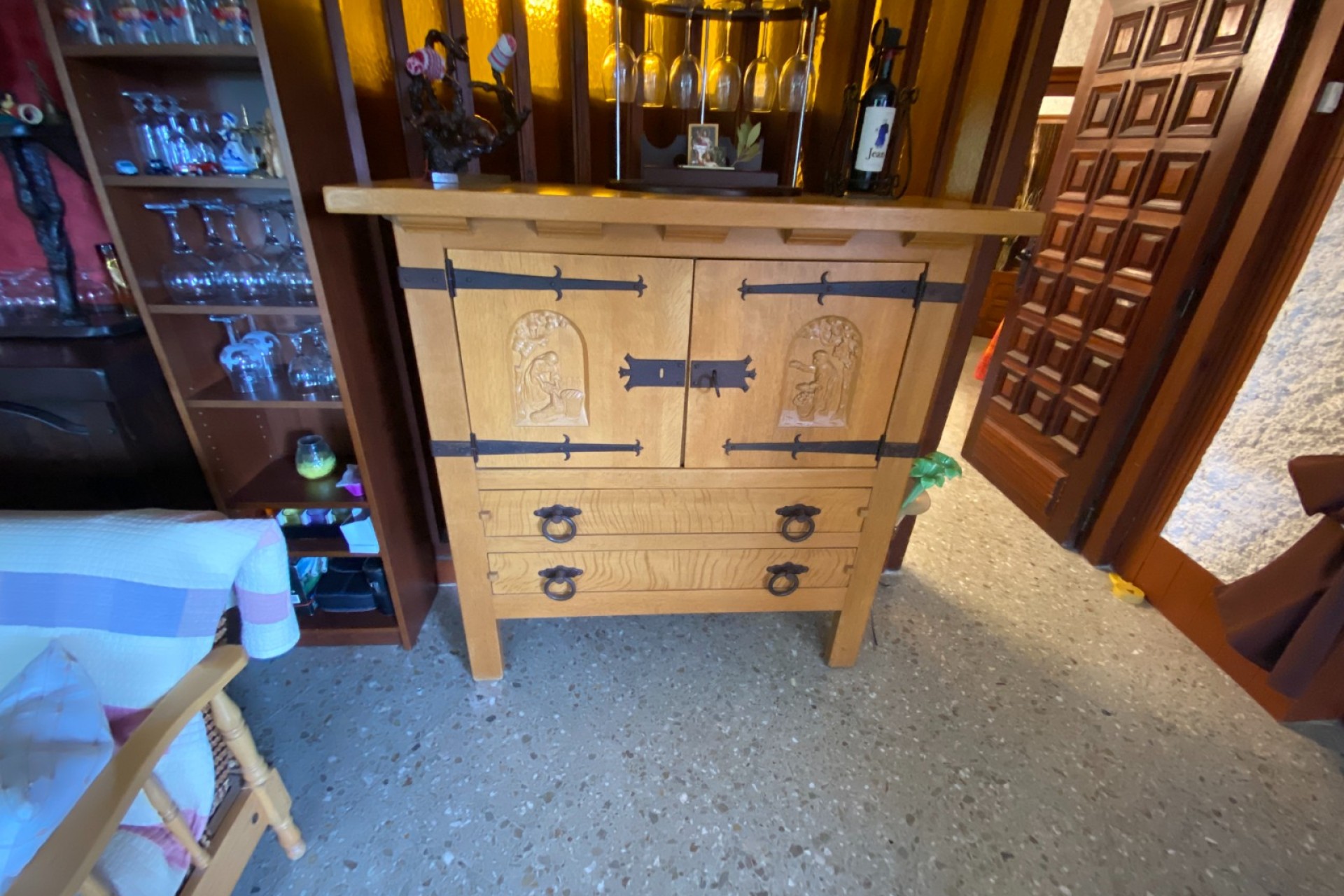 Resale - Villa - Sax