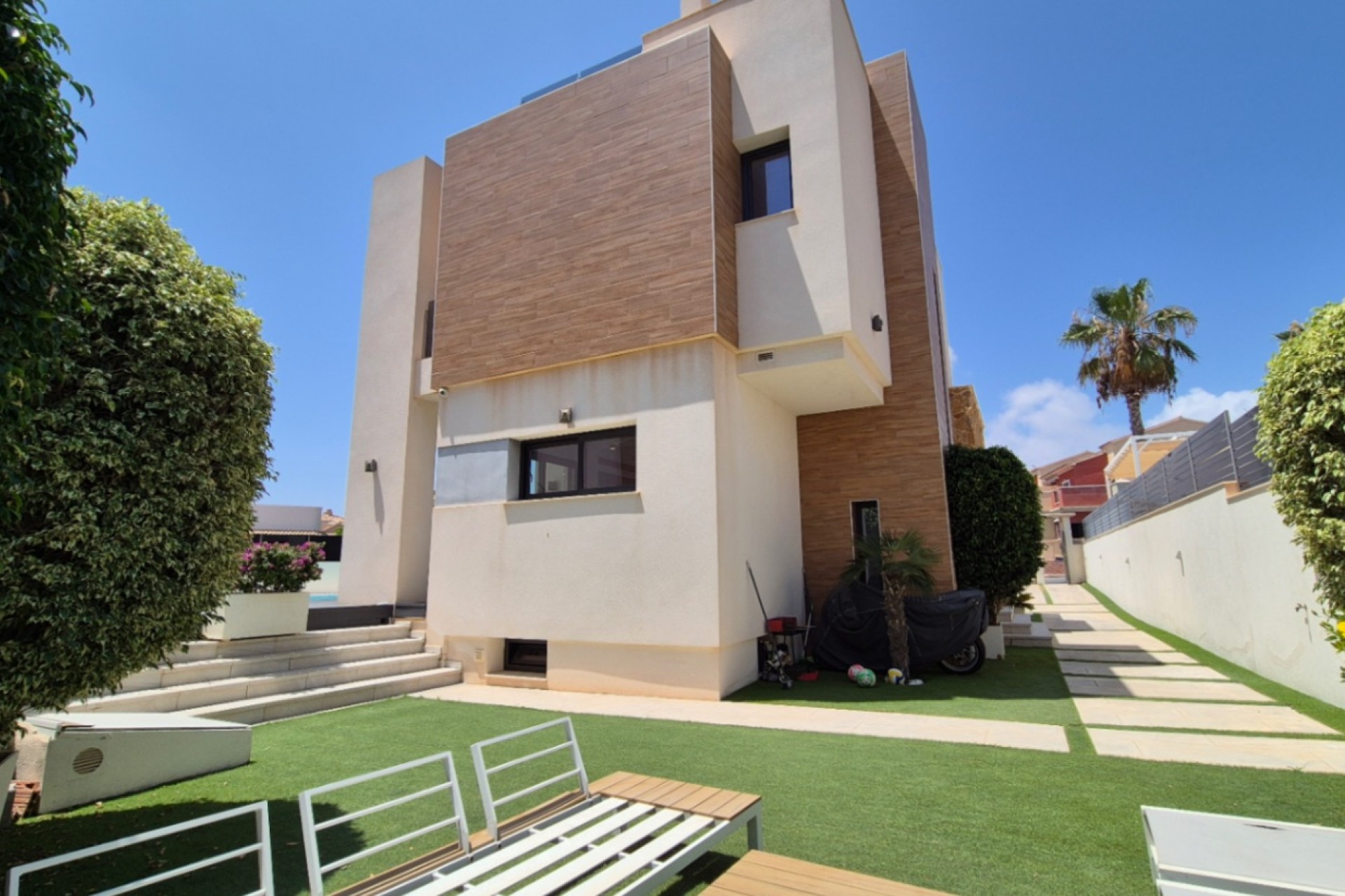 Resale - Villa - Torrevieja - Costa Blanca Sur