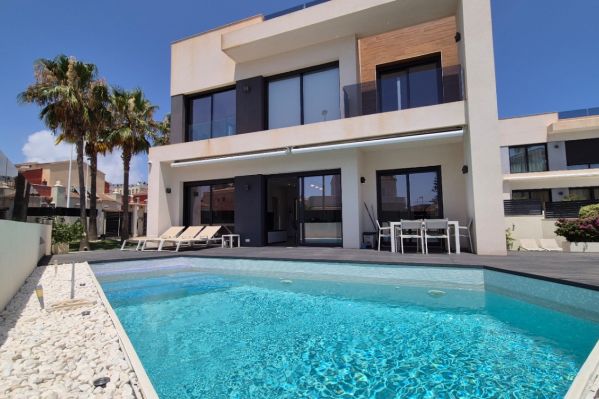 Resale - Villa - Torrevieja - Costa Blanca Sur