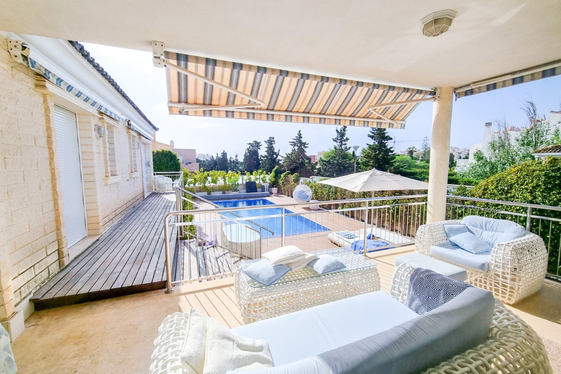 Resale - Villa - Torrevieja - La Mata