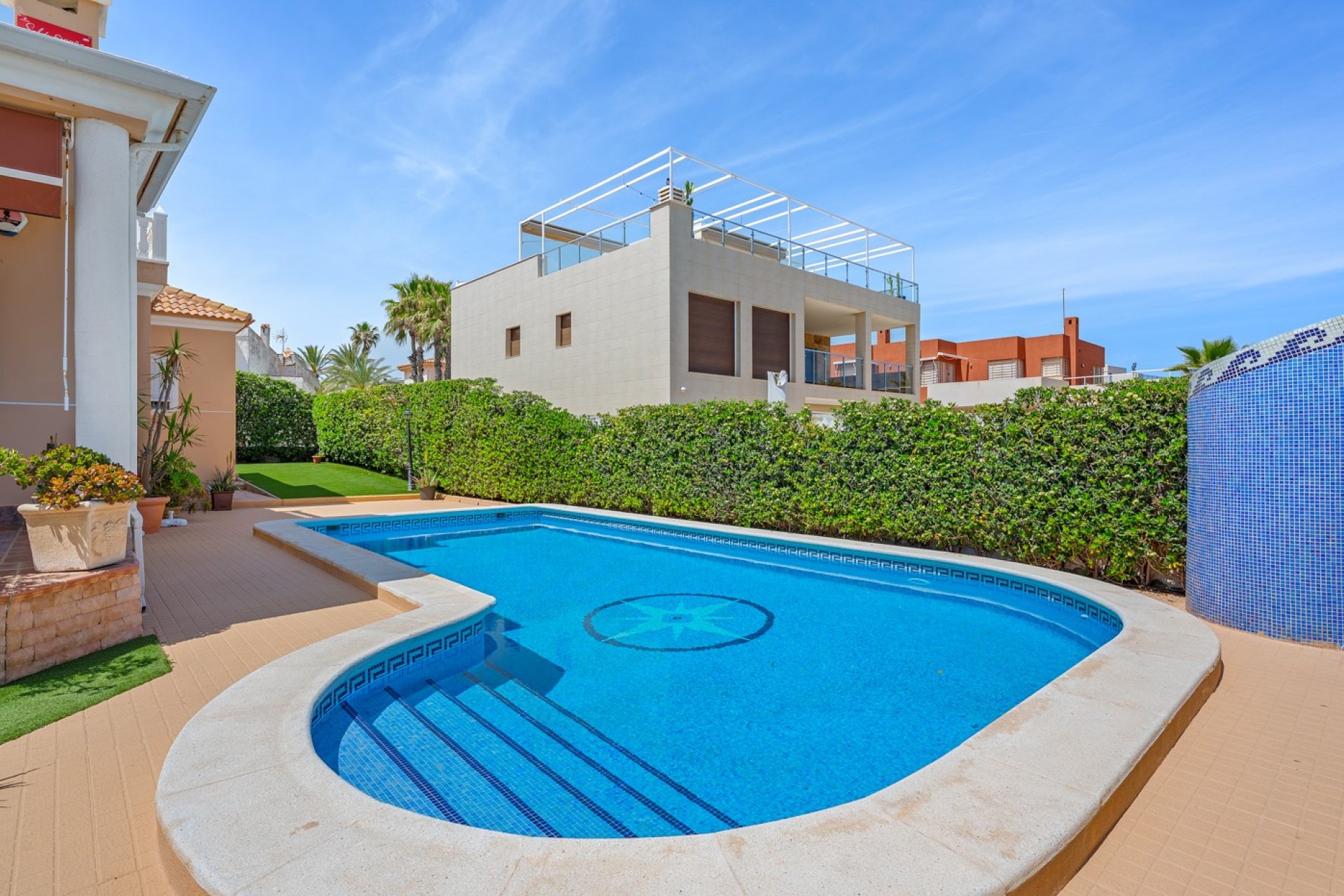 Resale - Villa - Torrevieja - La Mata