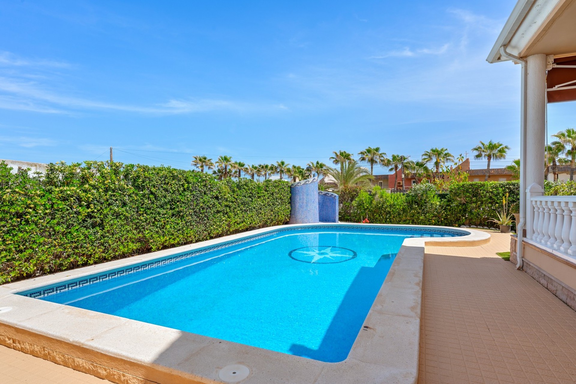 Resale - Villa - Torrevieja - La Mata