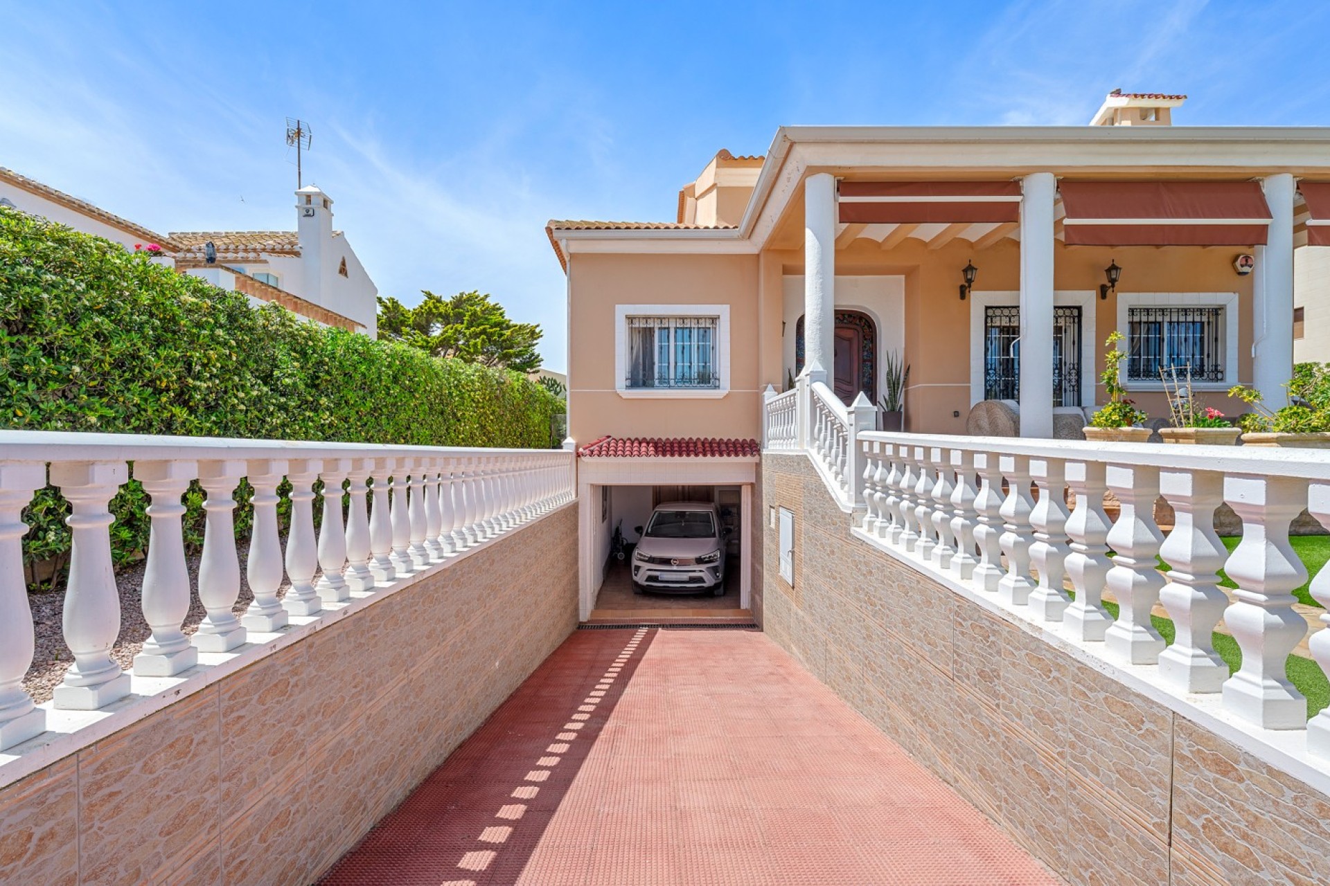 Resale - Villa - Torrevieja - La Mata
