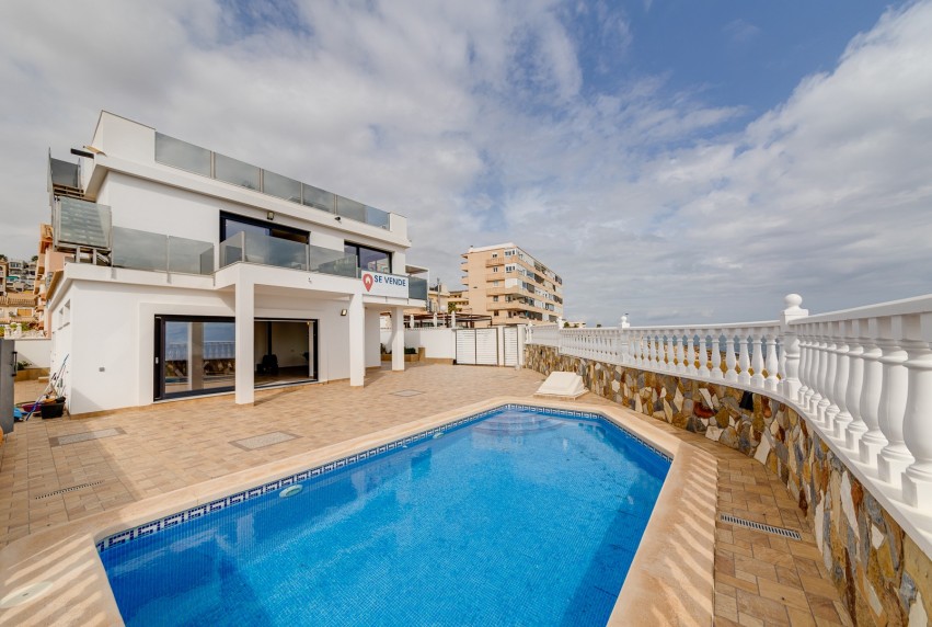 Resale - Villa - Torrevieja - La Mata