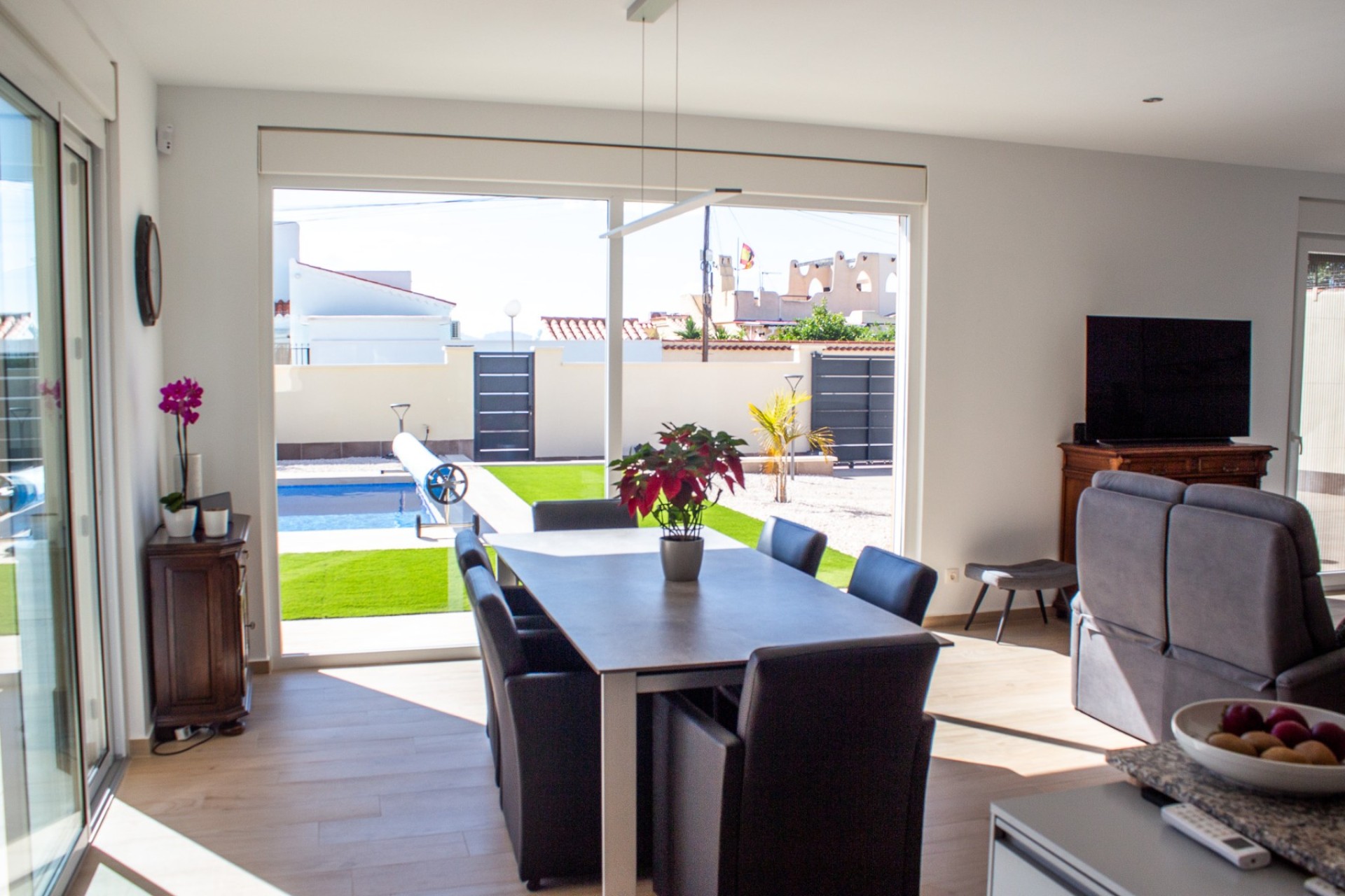 Resale - Villa - Torrevieja - La Siesta