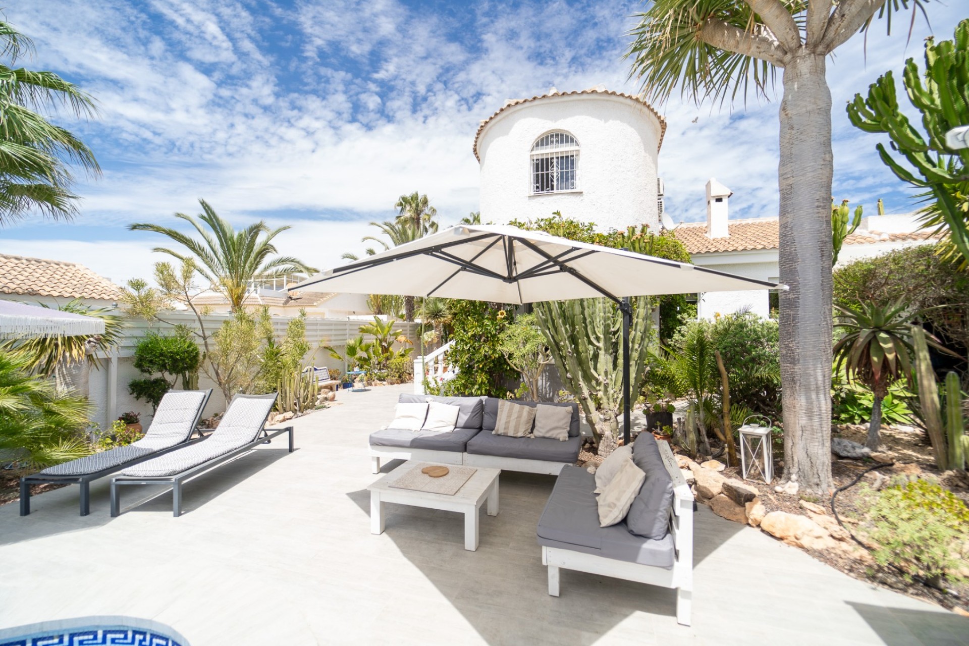 Resale - Villa - Torrevieja - La Siesta