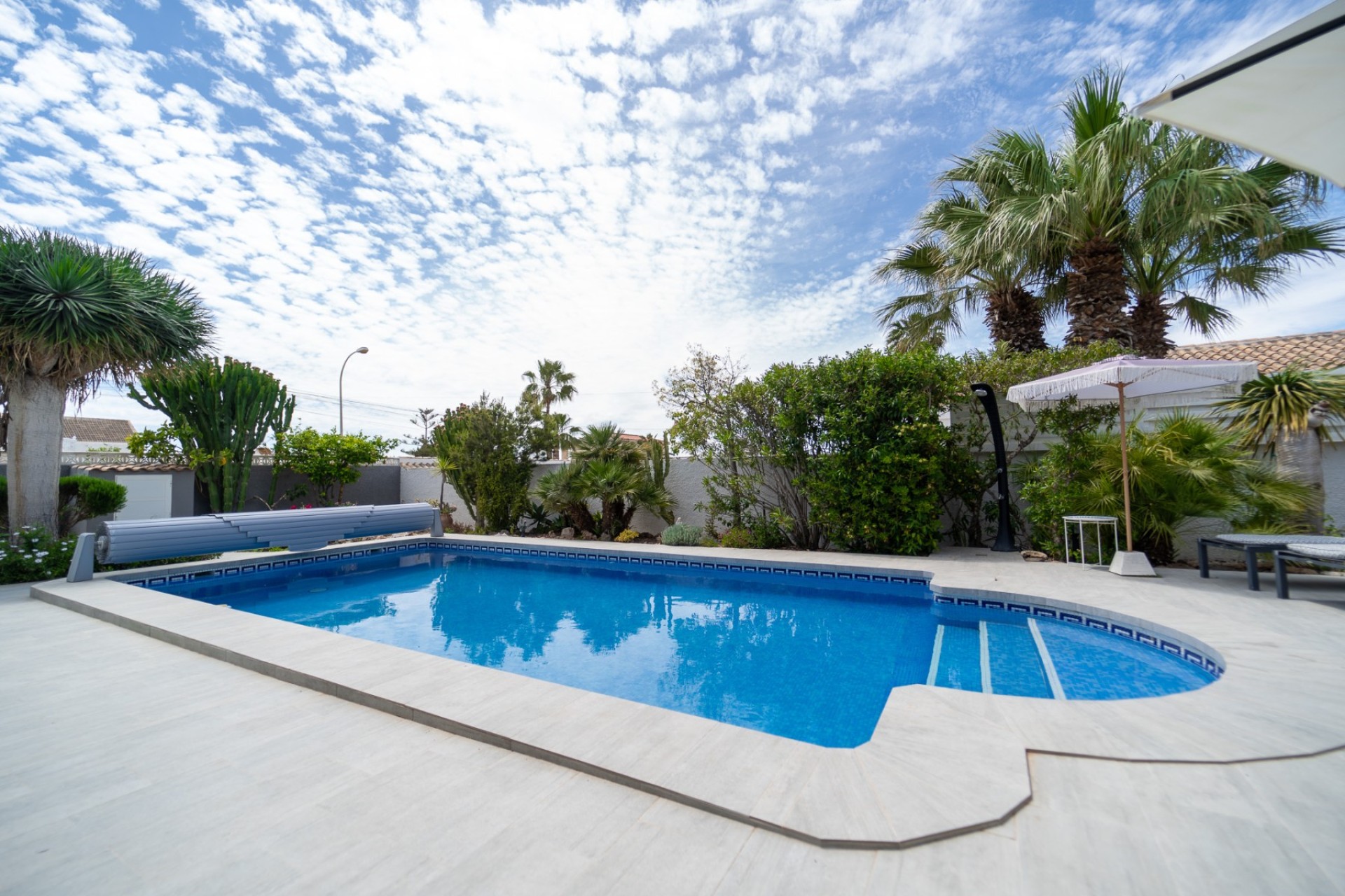 Resale - Villa - Torrevieja - La Siesta