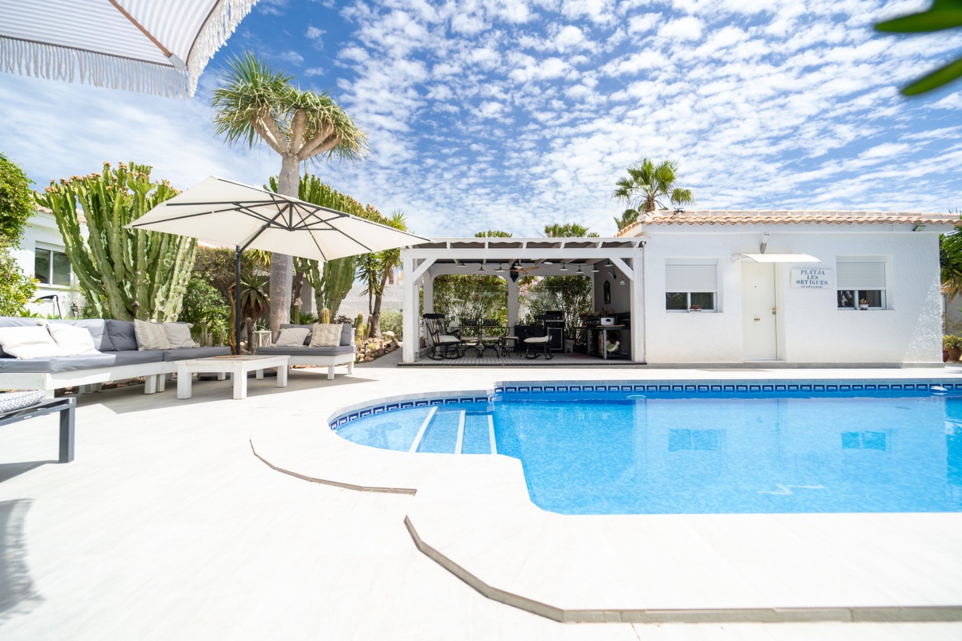 Resale - Villa - Torrevieja - La Siesta