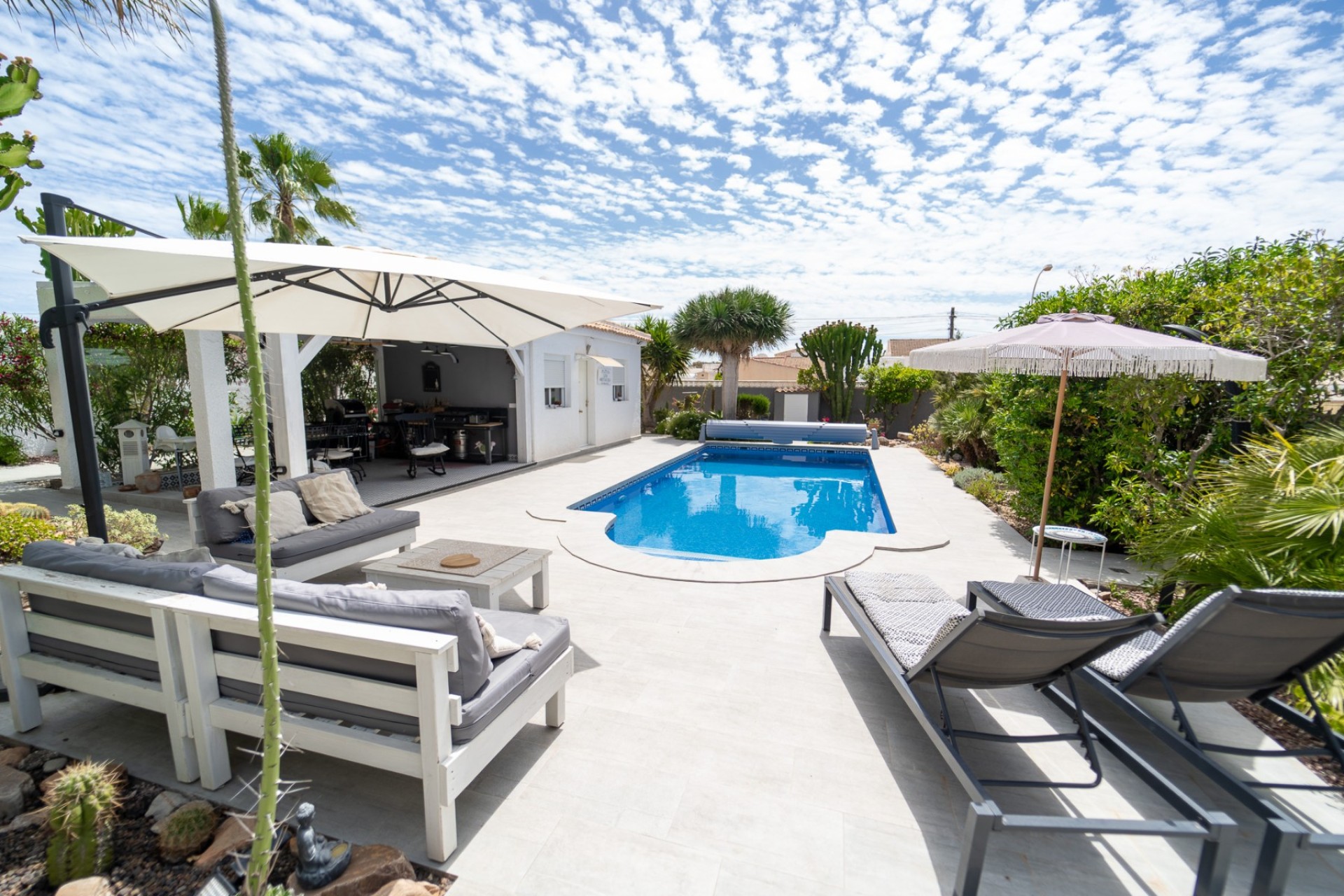 Resale - Villa - Torrevieja - La Siesta