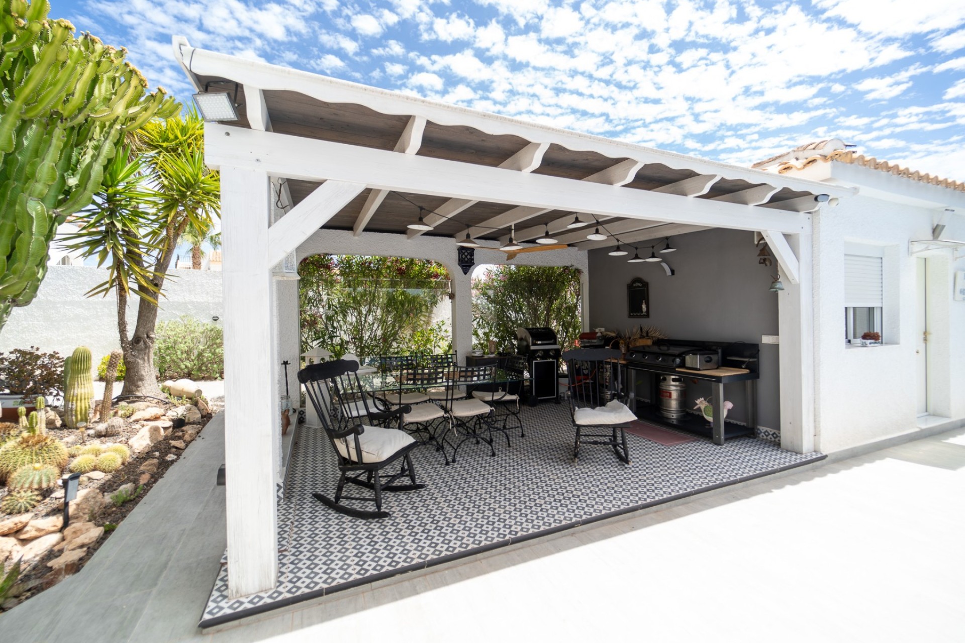 Resale - Villa - Torrevieja - La Siesta