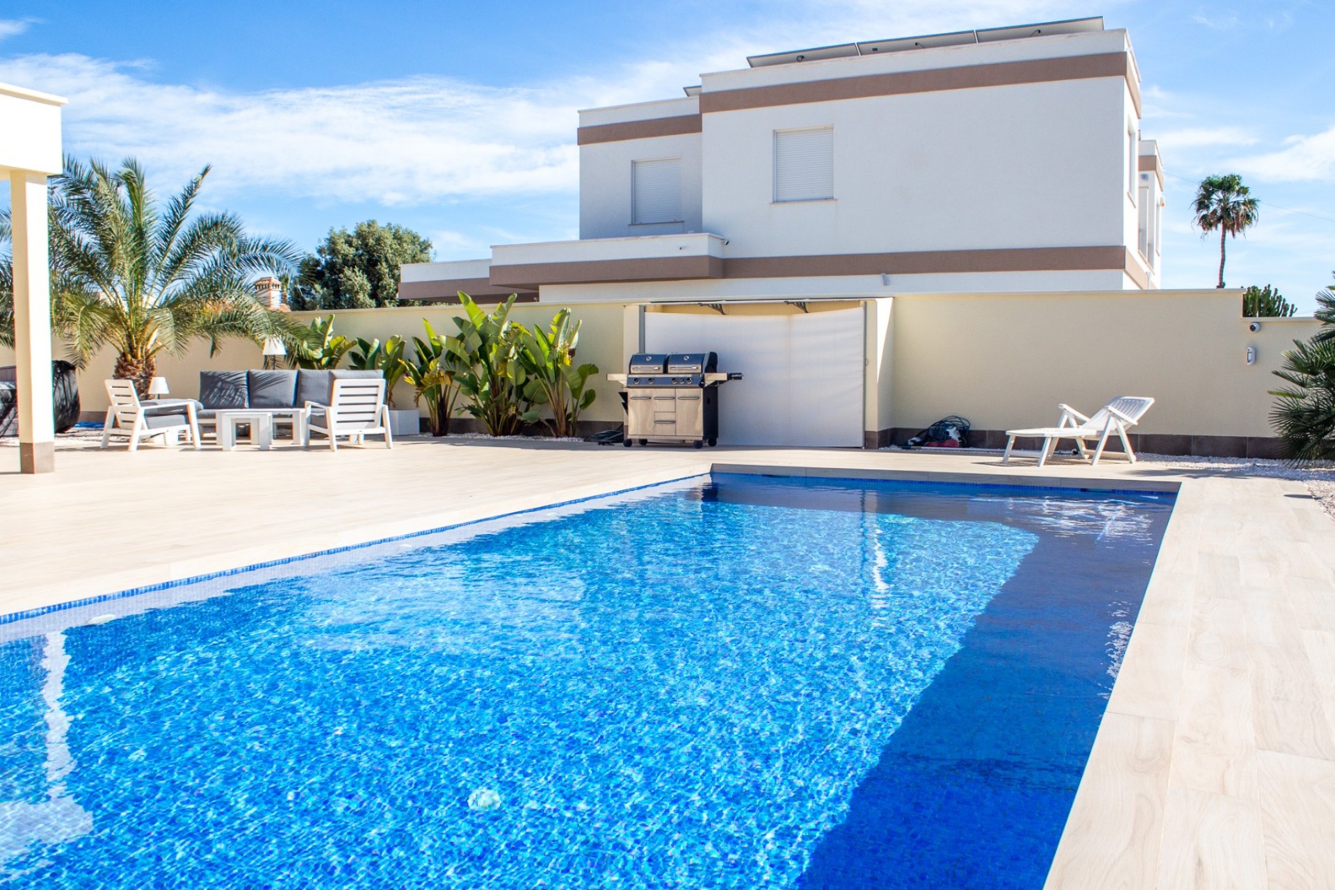 Resale - Villa - Torrevieja - La Siesta
