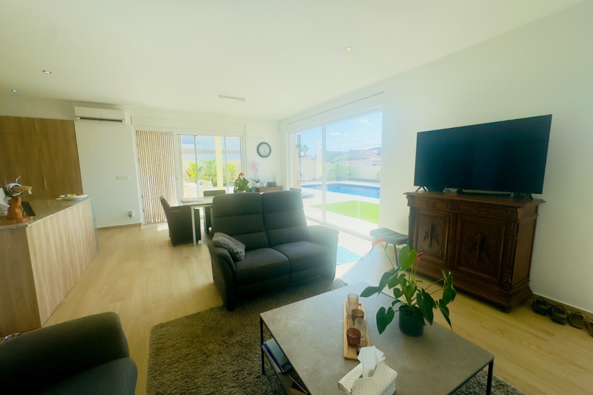 Resale - Villa - Torrevieja - La Siesta