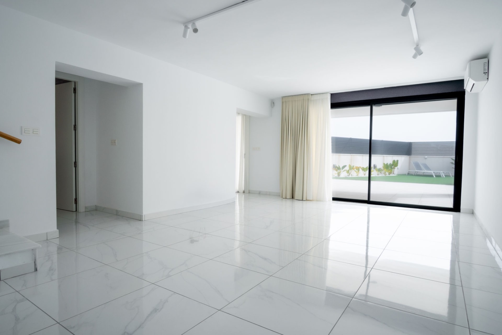 Resale - Villa - Torrevieja - La veleta