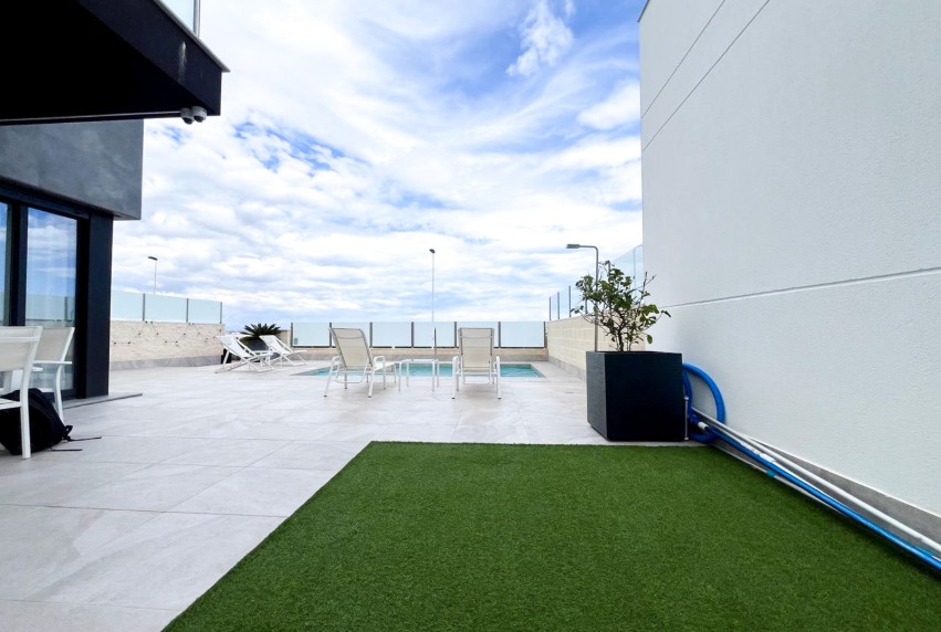 Resale - Villa - Torrevieja - Los Altos