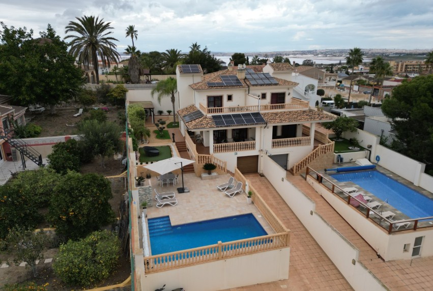 Resale - Villa - Torrevieja - Los Balcones