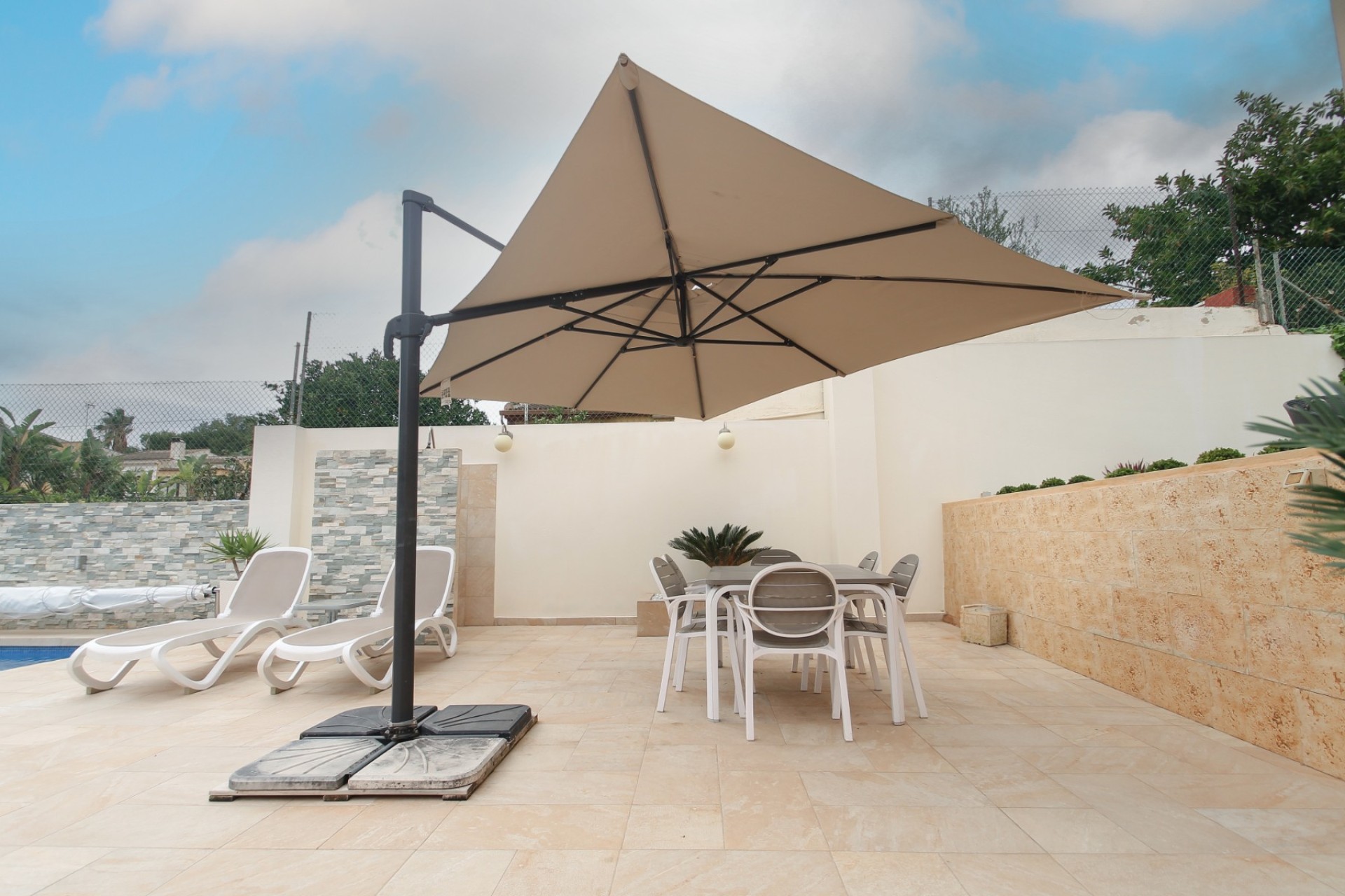 Resale - Villa - Torrevieja - Los Balcones