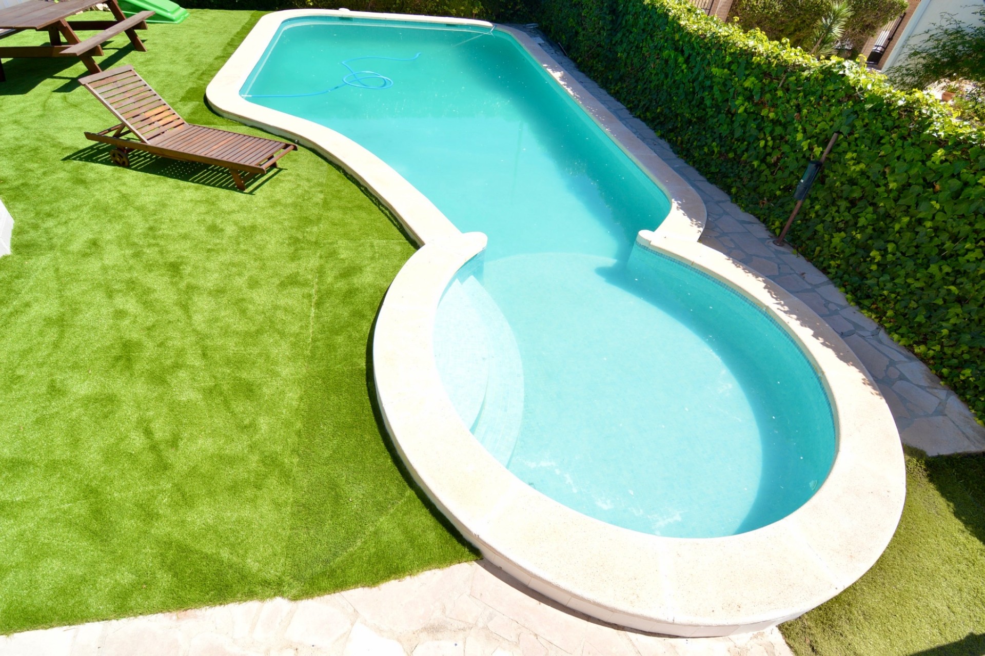 Resale - Villa - Torrevieja - Torreta