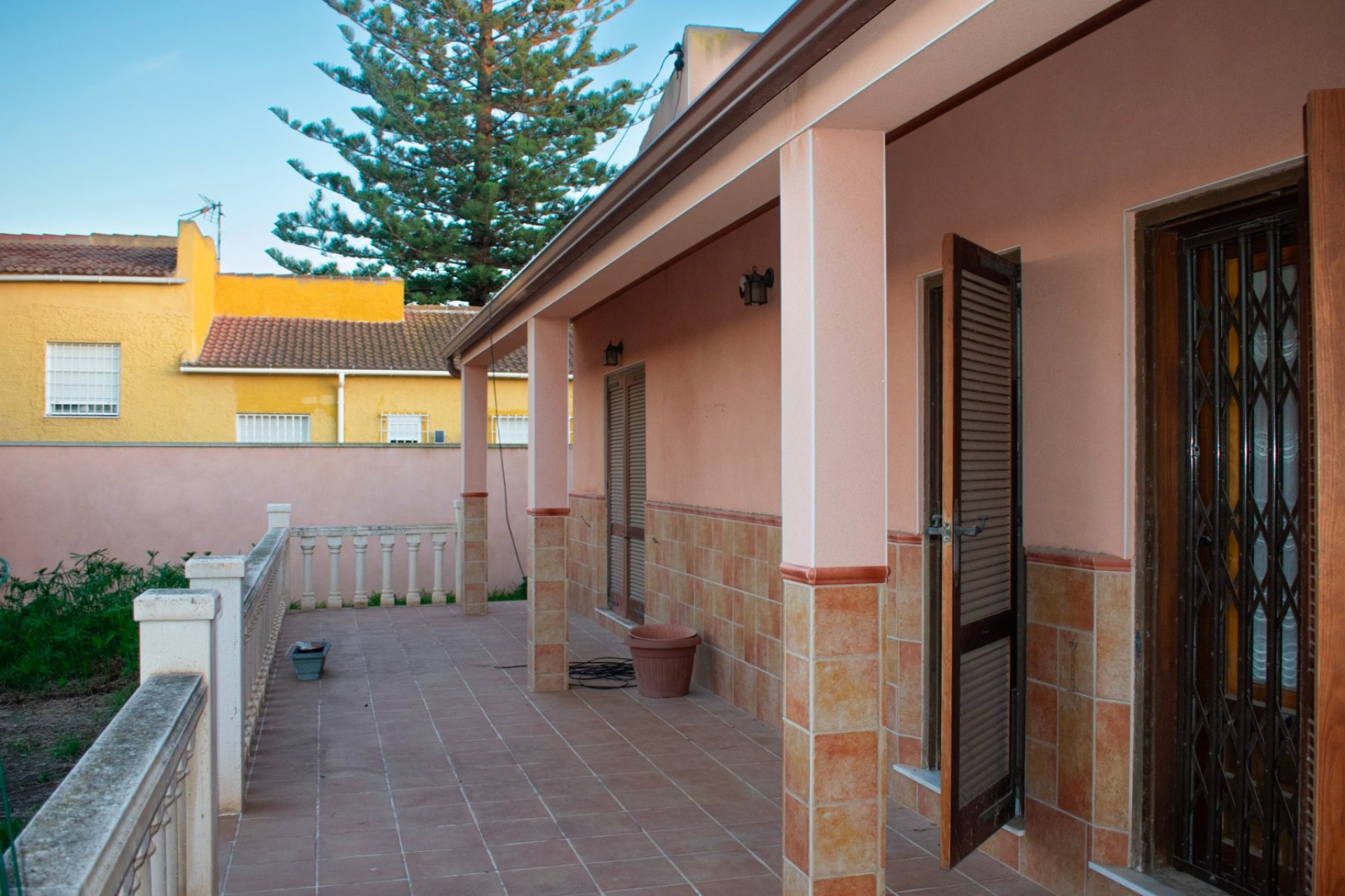 Resale - Villa - Torrevieja